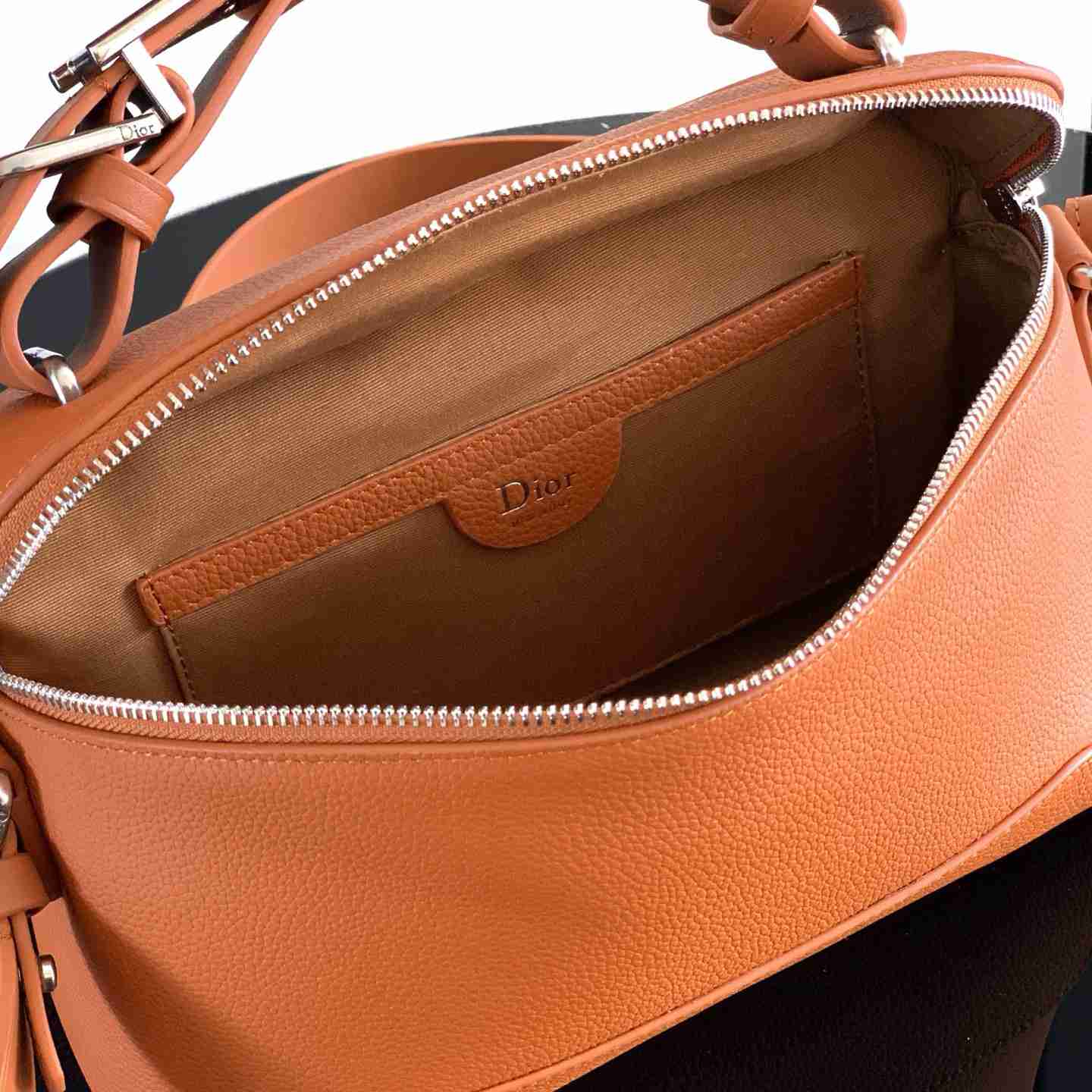 Dior Archie Zipped Bag With Strap - DesignerGu