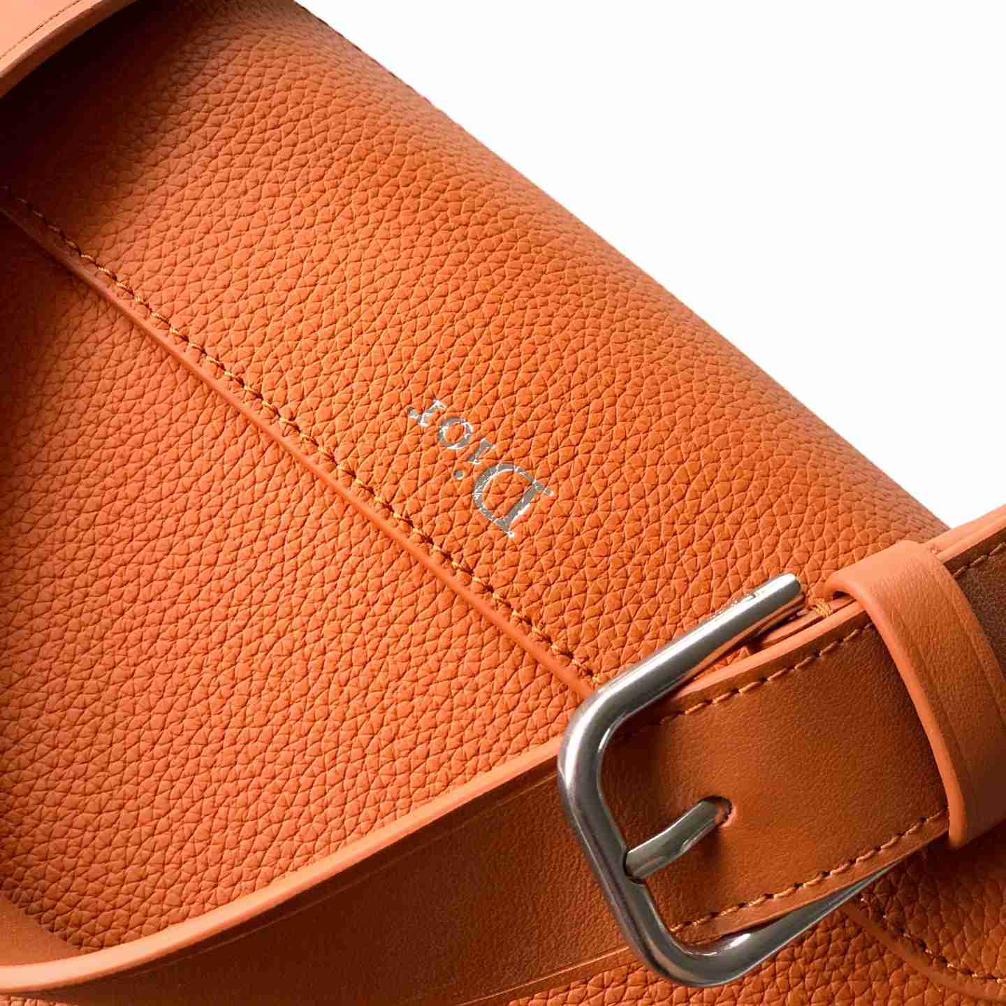 Dior Archie Zipped Bag With Strap - DesignerGu