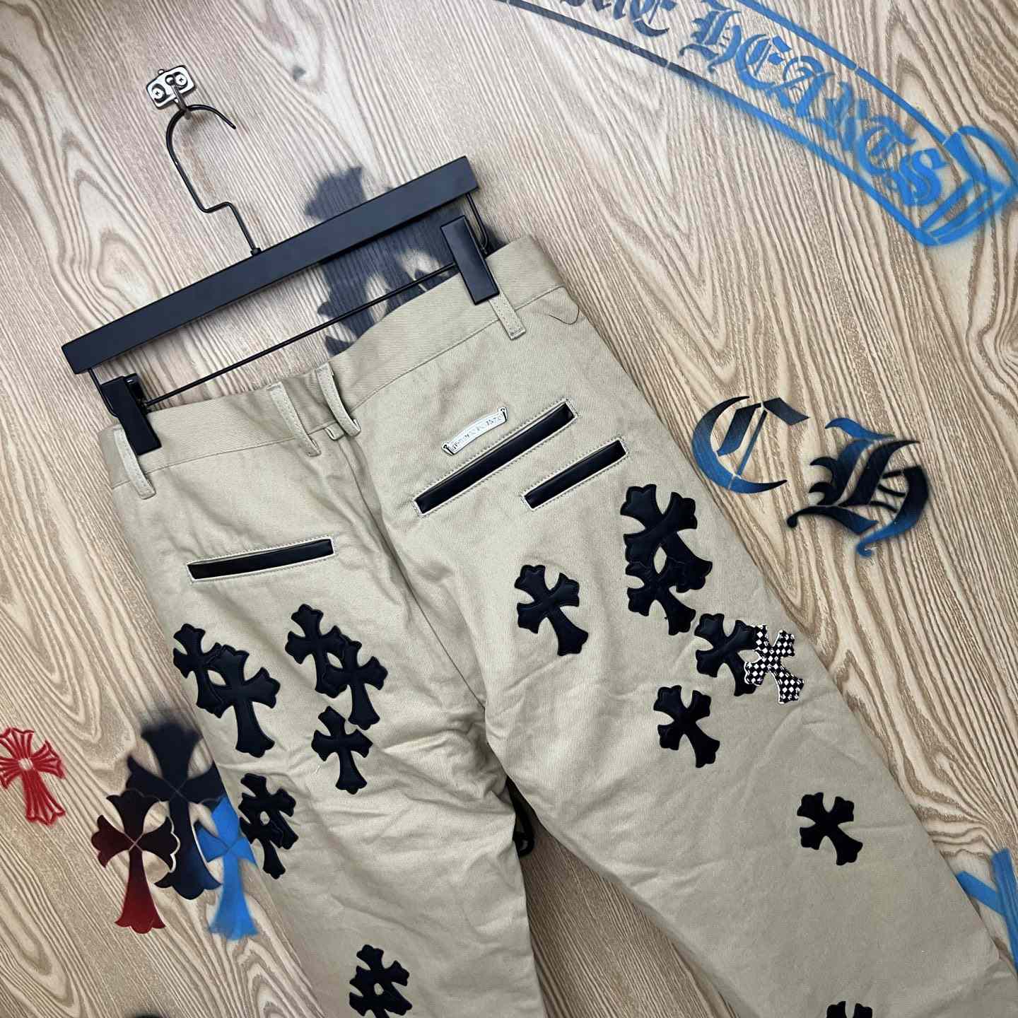 Chrome Hearts  Jeans  - DesignerGu