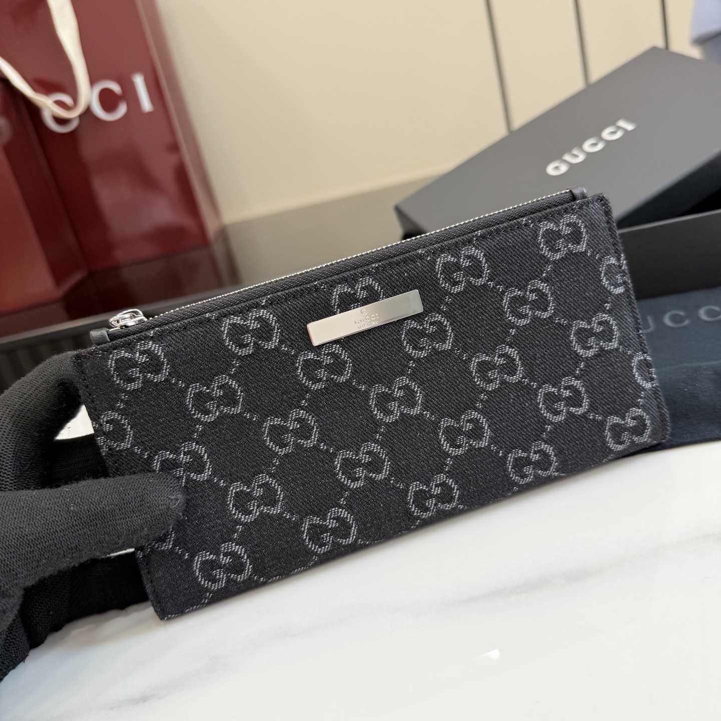 Gucci Long Wallet With Gucci Plaque 875805 - DesignerGu