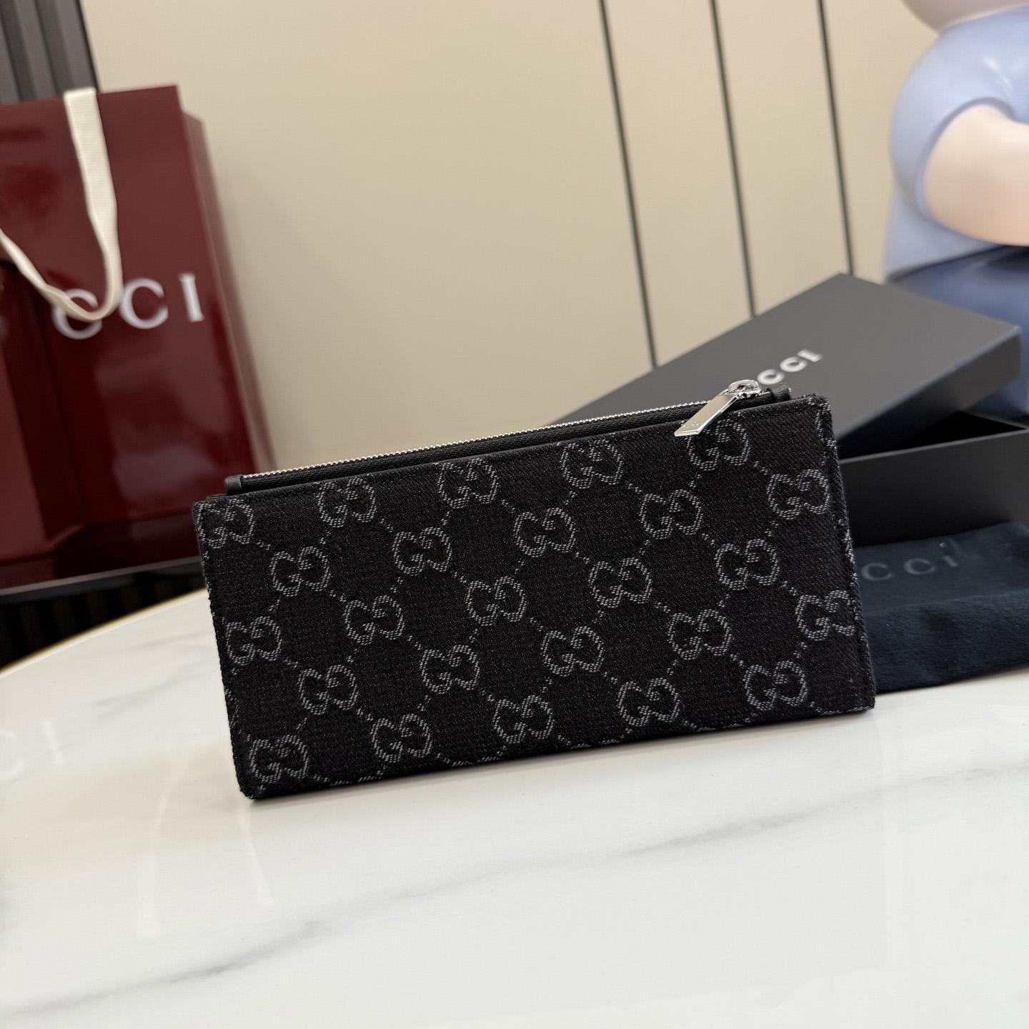 Gucci Long Wallet With Gucci Plaque 875805 - DesignerGu