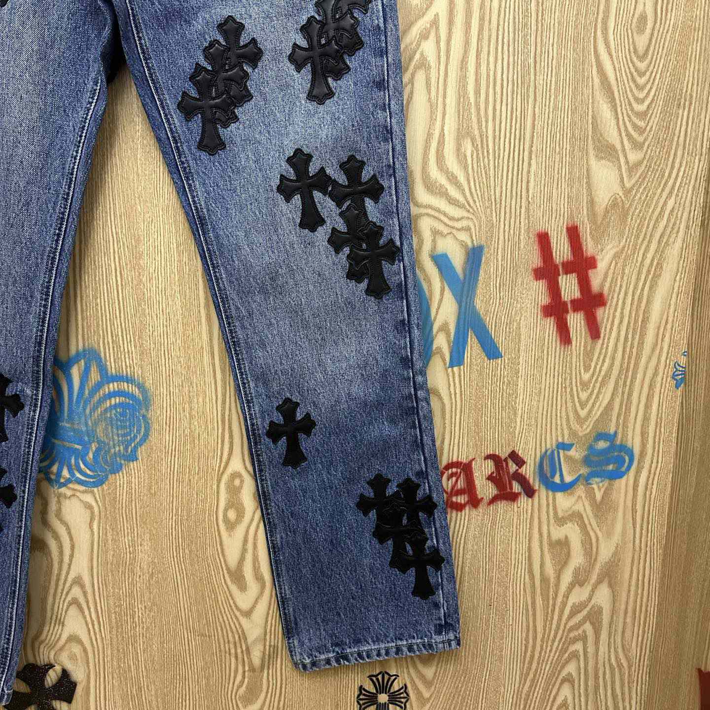 Chrome Hearts  Jeans  - DesignerGu