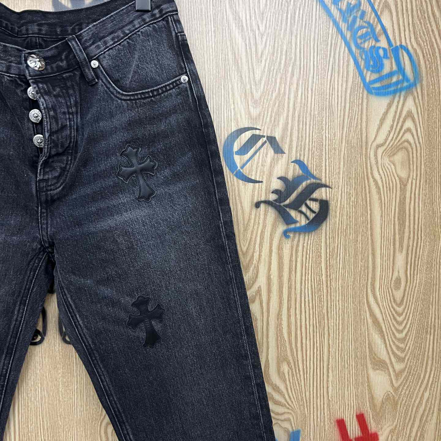 Chrome Hearts  Jeans  - DesignerGu
