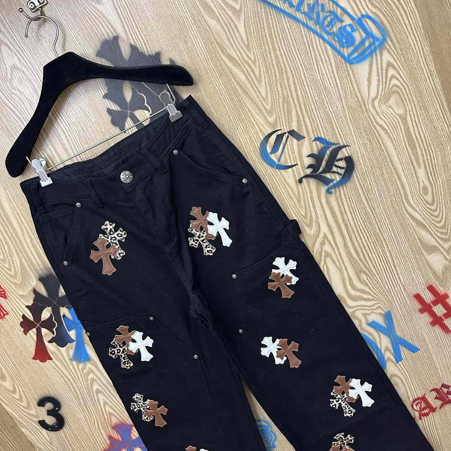 Chrome Hearts  Jeans  - DesignerGu