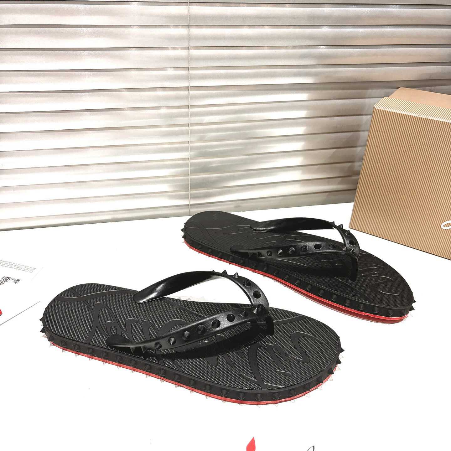 Christian Louboutin Super Loubi Flip Flops - DesignerGu