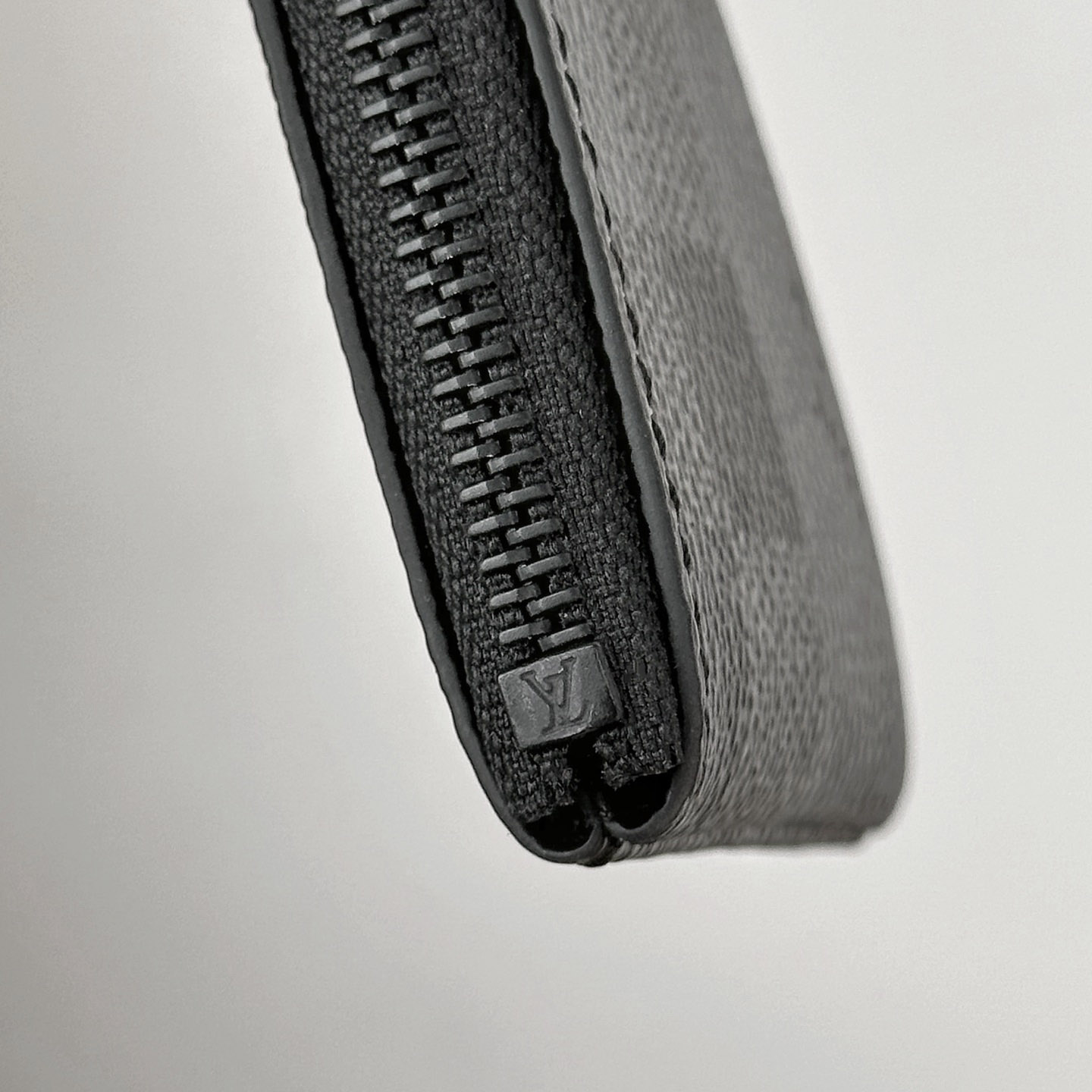 Louis Vuitton Pochette clés XS M28666 - DesignerGu