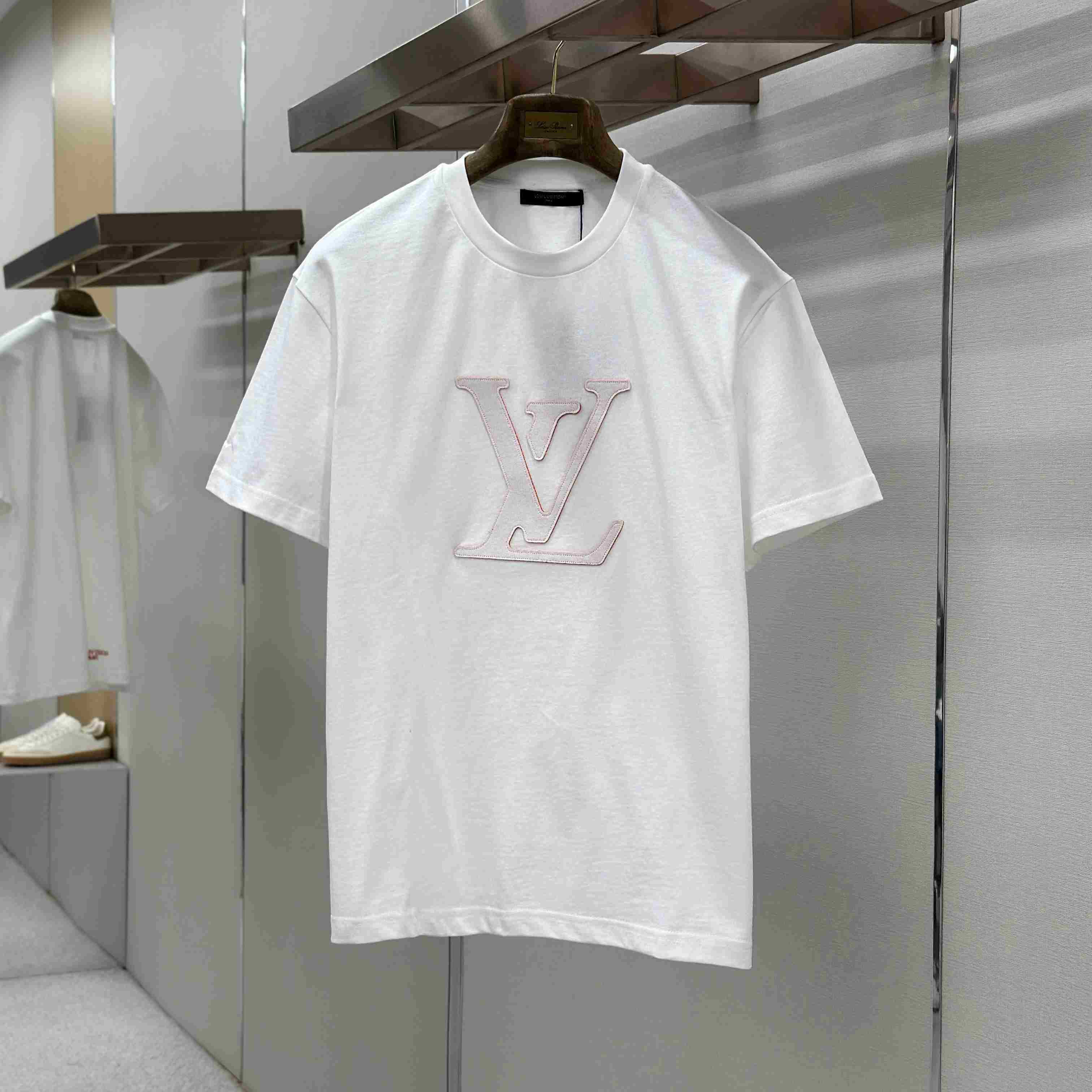 Louis Vuitton Laser Cut Signature T-Shirt 1AKOSE - DesignerGu