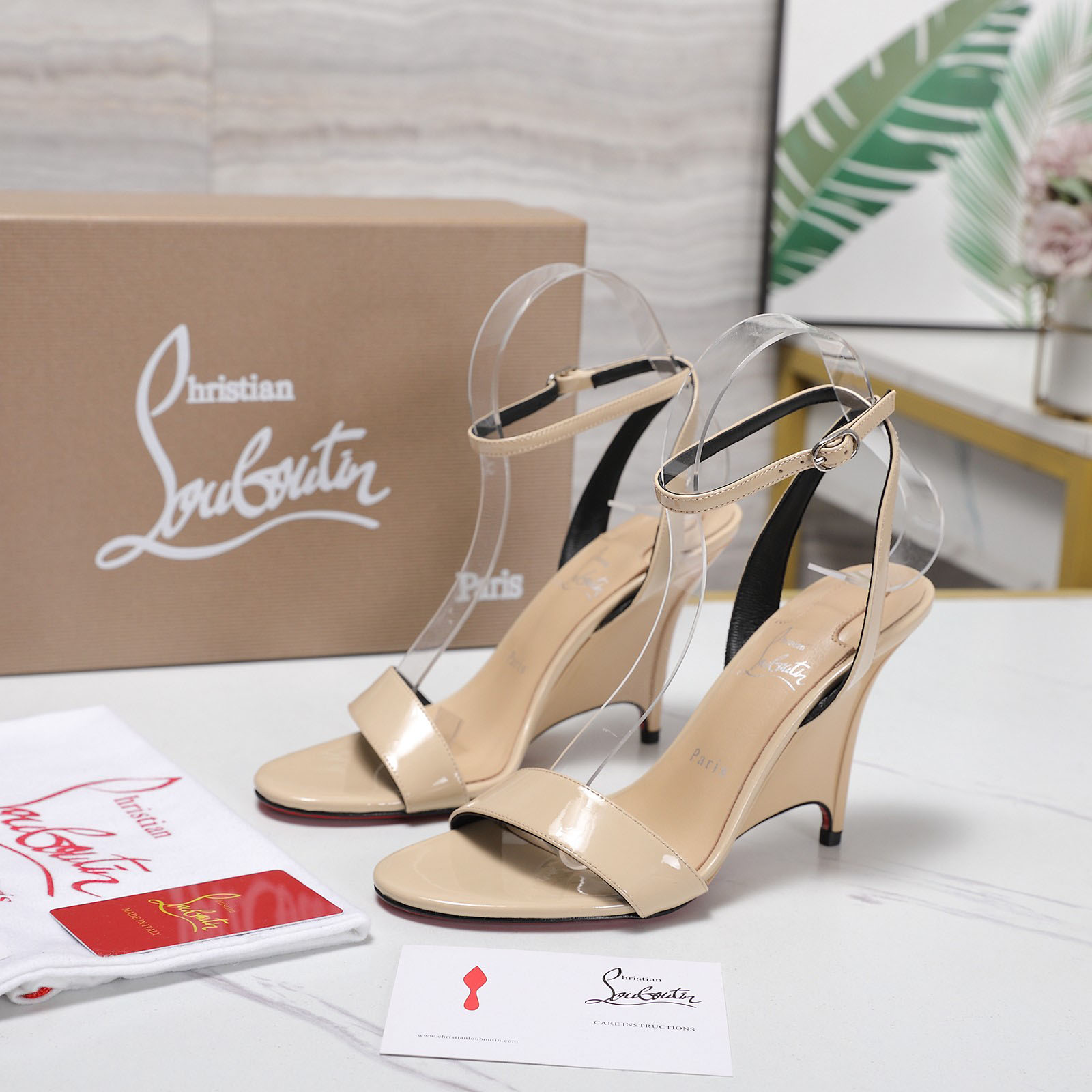 Christian Louboutin Zeezeenella Wedge Sandals - DesignerGu