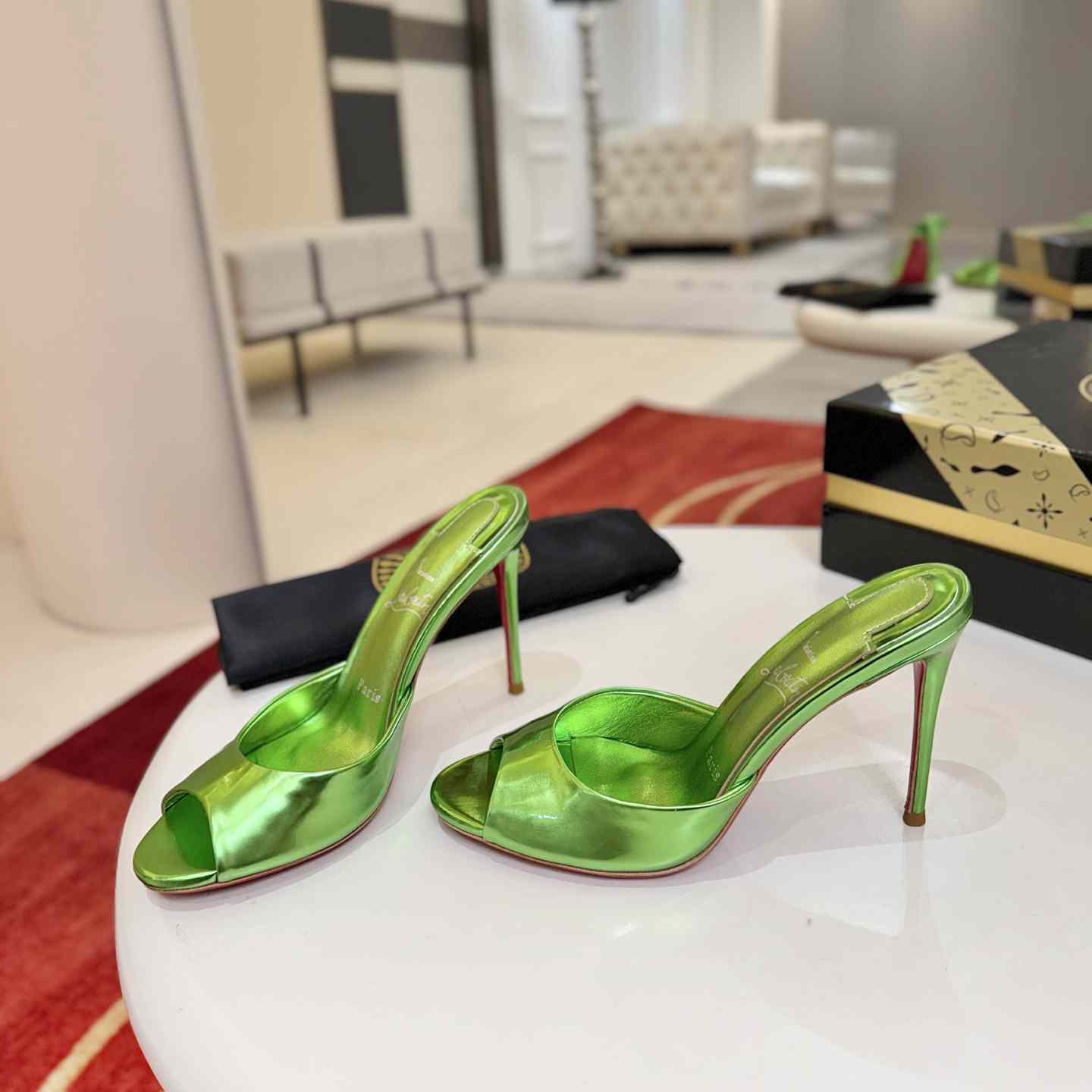 Christian Louboutin Me Dolly 100 mm Mules - DesignerGu