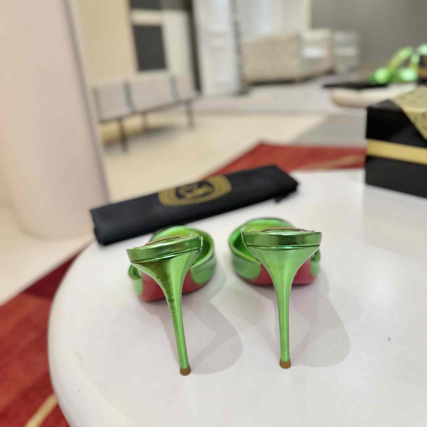Christian Louboutin Me Dolly 100 mm Mules - DesignerGu
