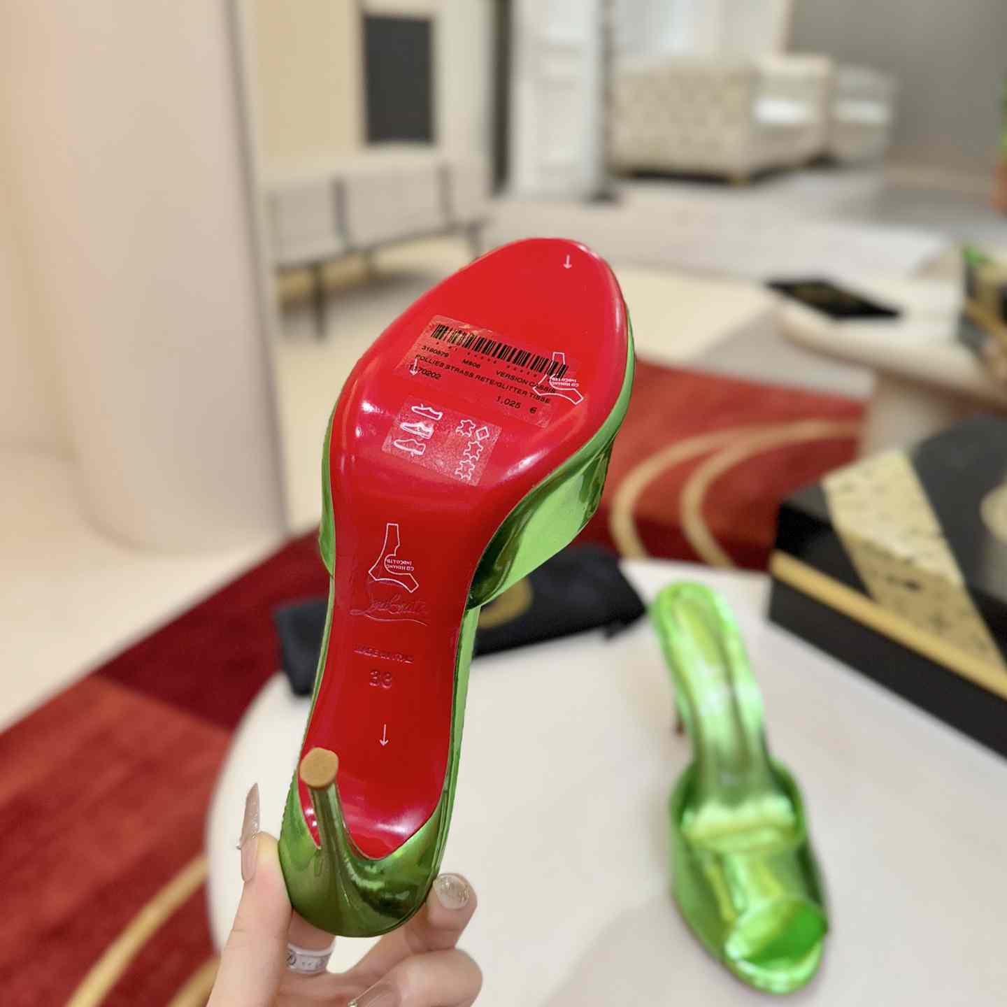 Christian Louboutin Me Dolly 100 mm Mules - DesignerGu