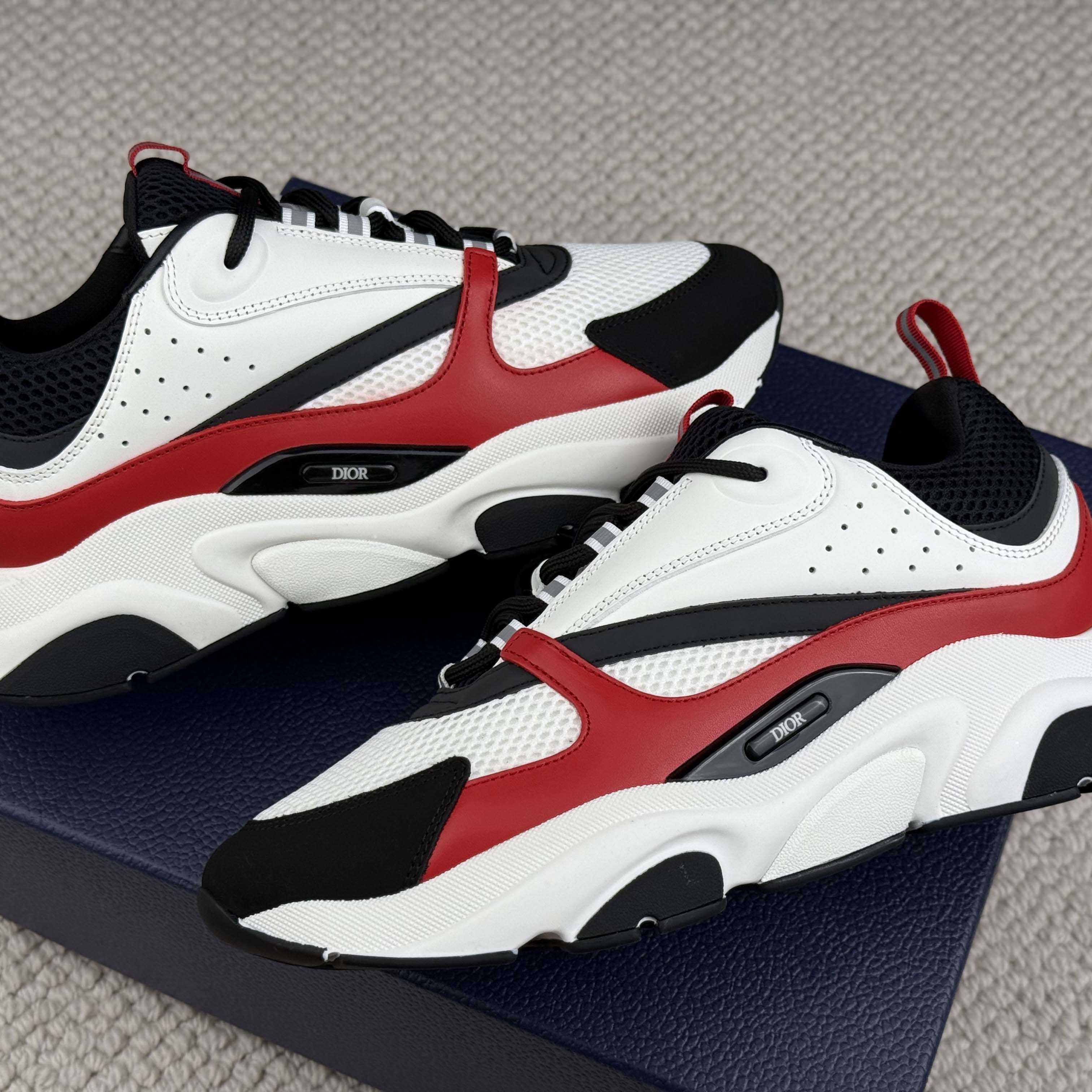 Dior B22 'White Red' - DesignerGu