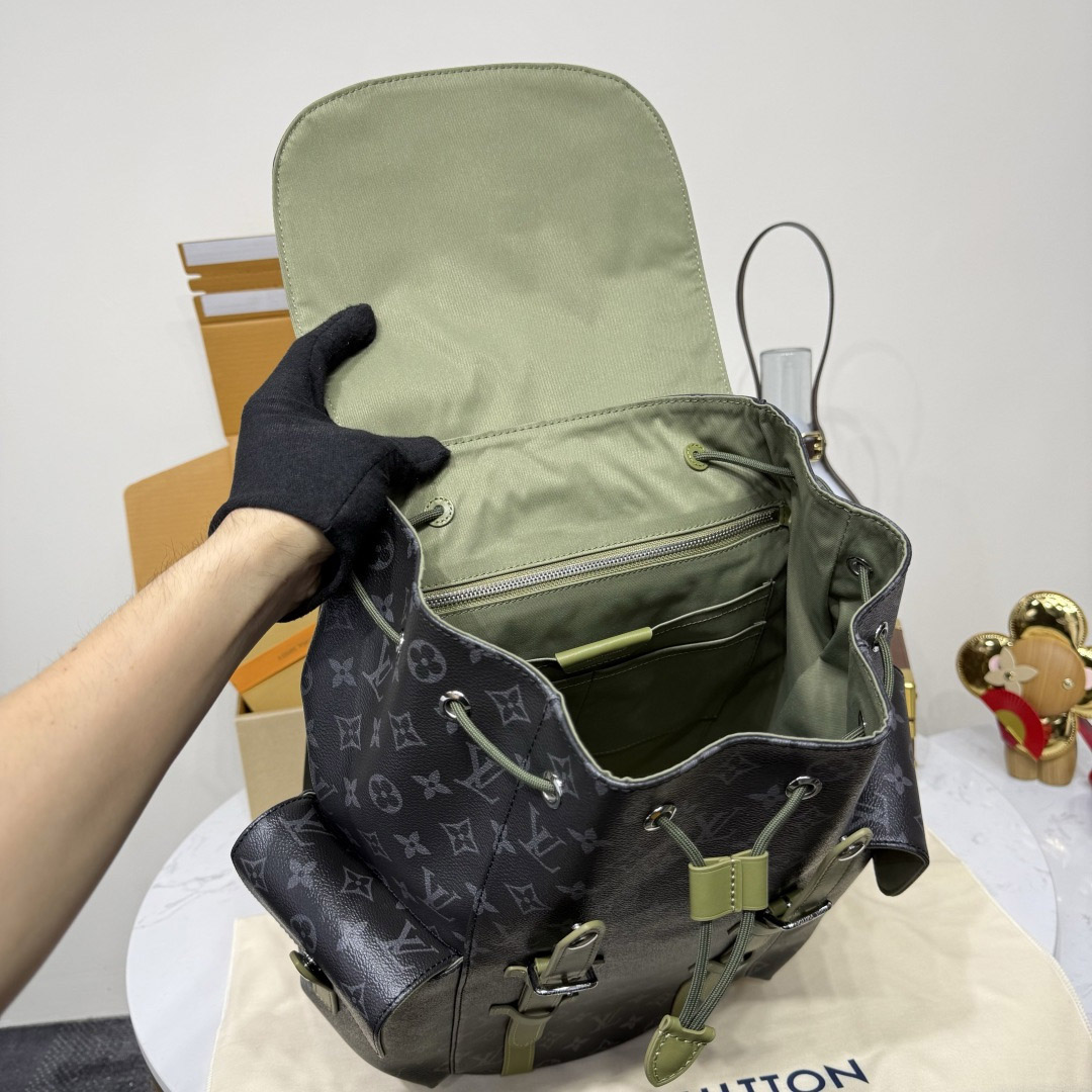 Louis Vuitton Christopher MM M28633 - DesignerGu