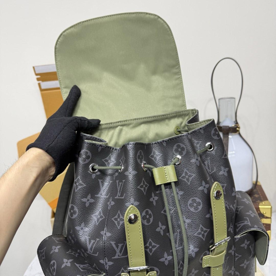 Louis Vuitton Christopher MM M28633 - DesignerGu