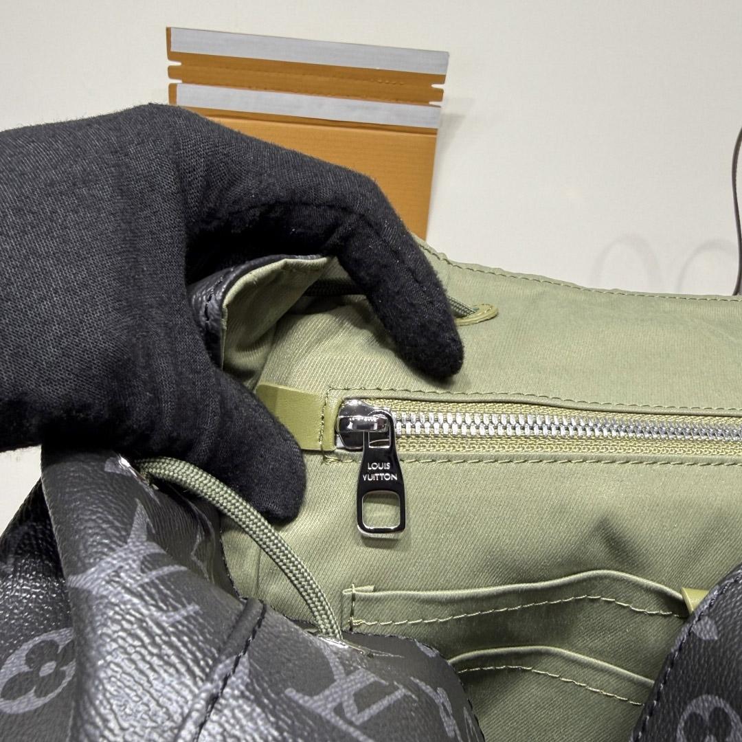Louis Vuitton Christopher MM M28633 - DesignerGu