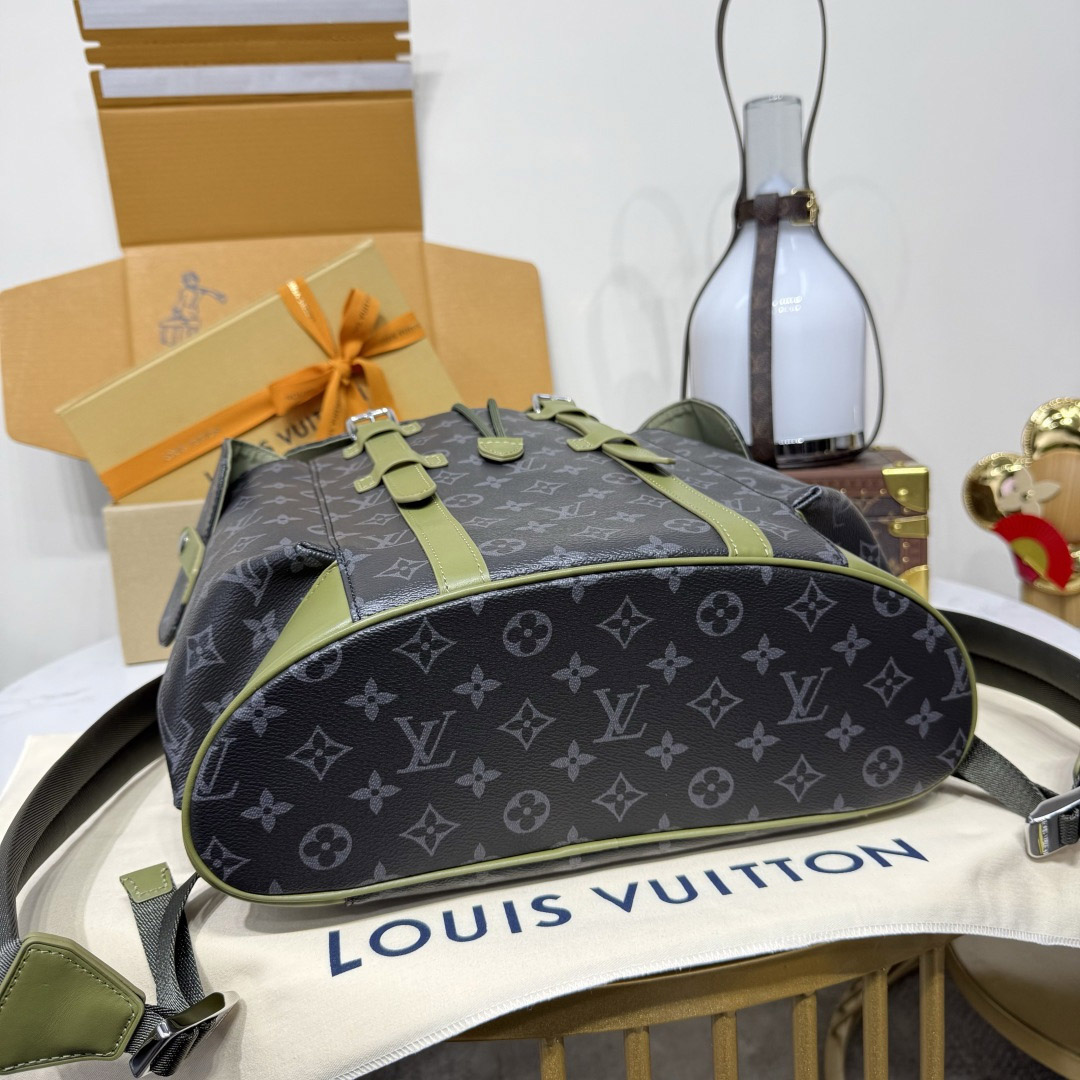 Louis Vuitton Christopher MM M28633 - DesignerGu