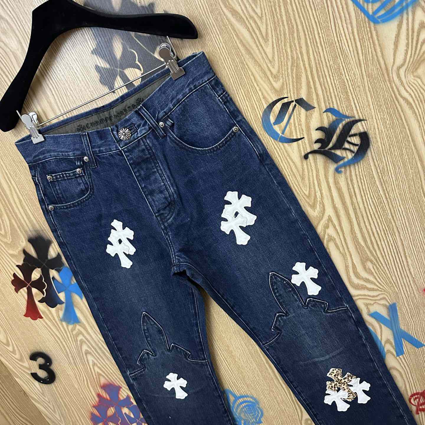 Chrome Hearts  Jeans  - DesignerGu