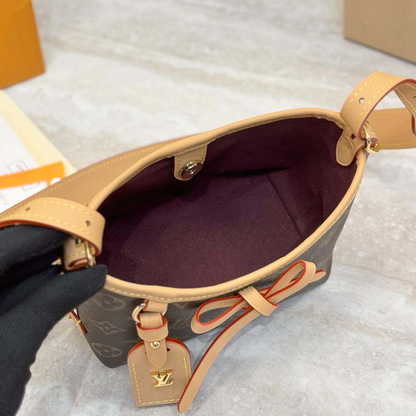 Louis Vuitton Nano CarryAll M2A711 - DesignerGu