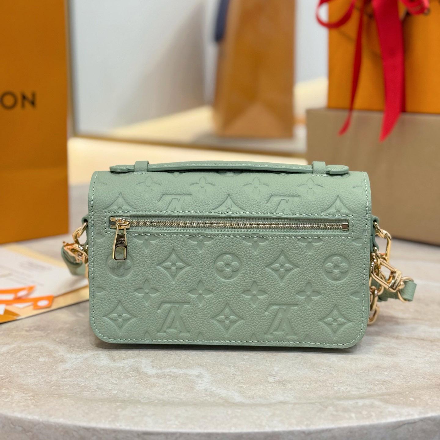 Louis Vuitton Pochette Métis East-West M2A339 - DesignerGu