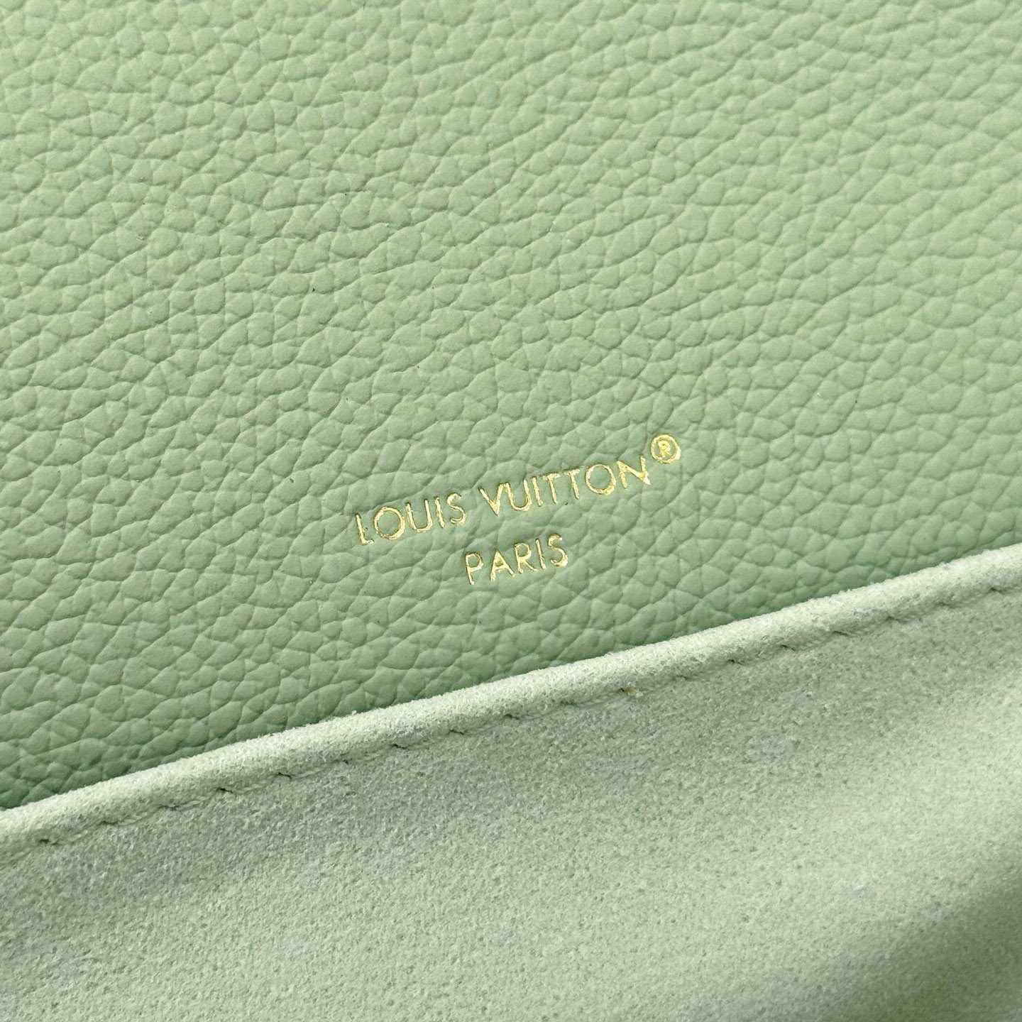 Louis Vuitton Pochette Métis East-West M2A339 - DesignerGu