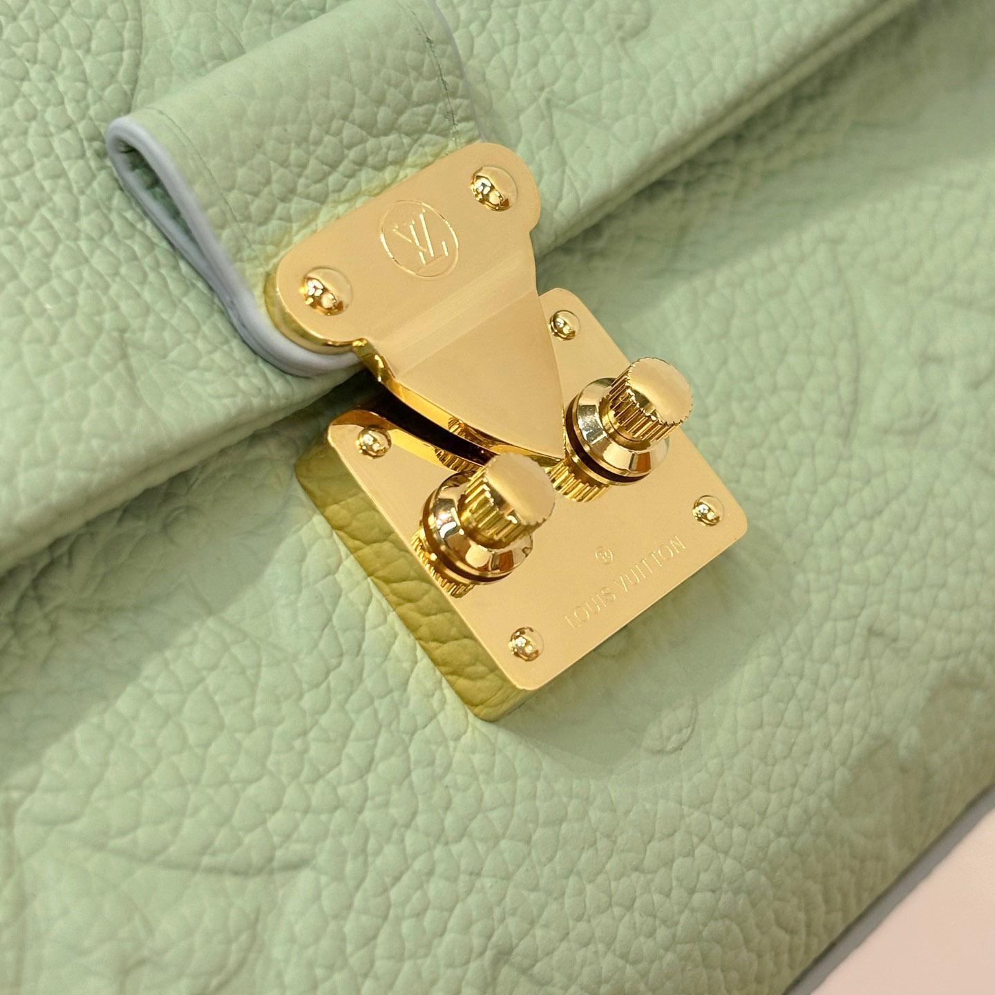 Louis Vuitton Nano Madeleine M29785 - DesignerGu