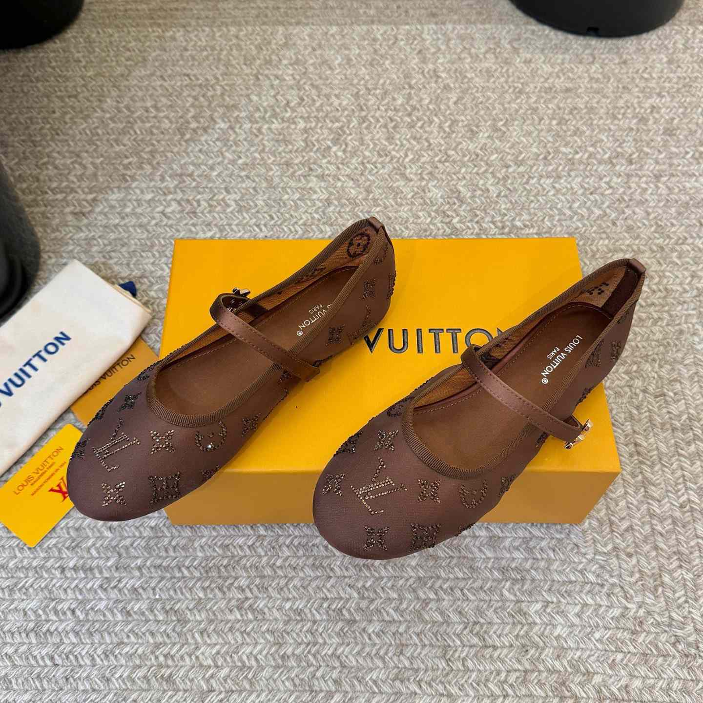 Louis Vuitton Romy Flat Ballerina - DesignerGu