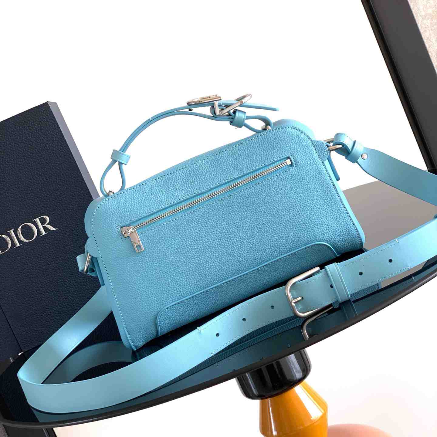 Dior Archie Zipped Bag With Strap - DesignerGu