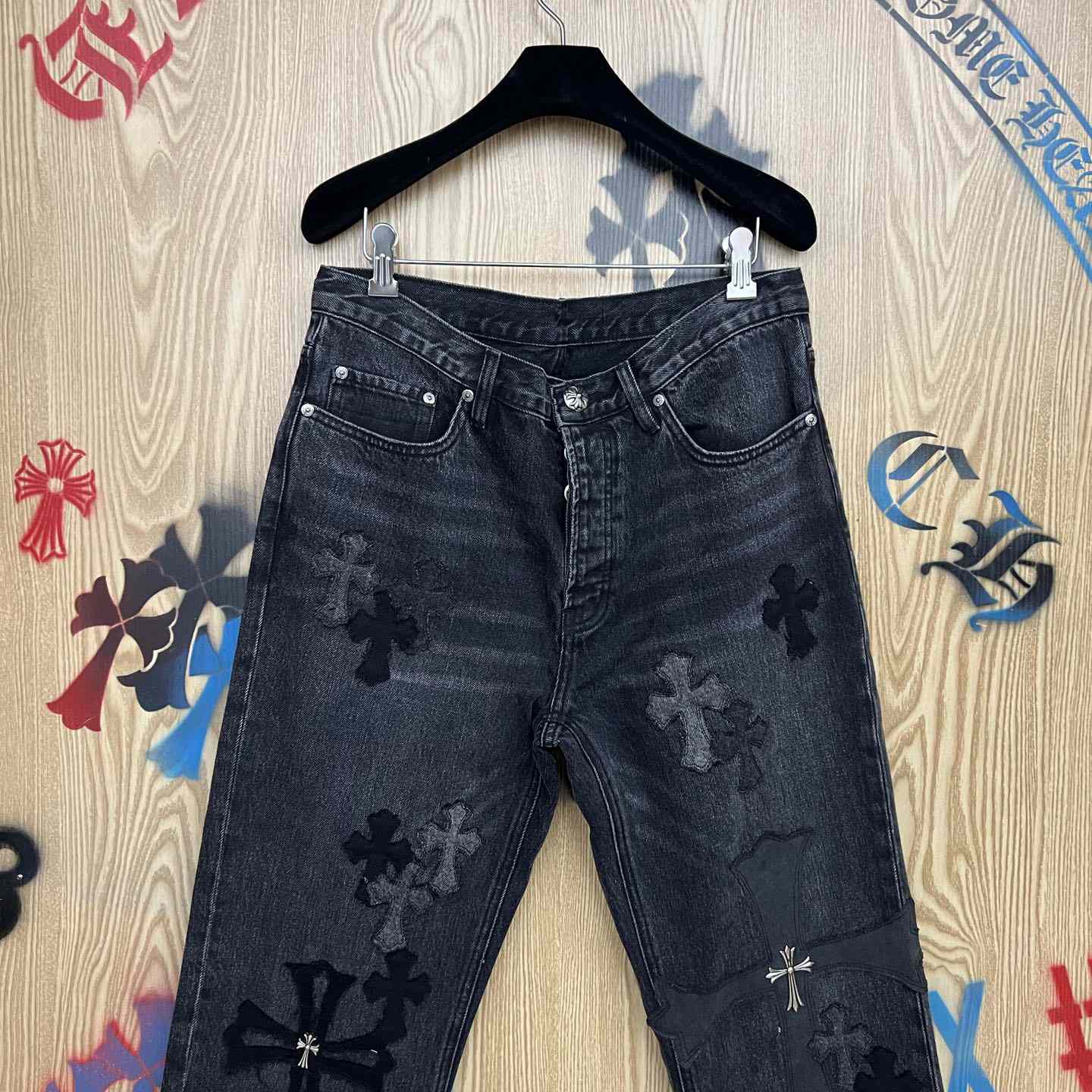 Chrome Hearts  Jeans  - DesignerGu