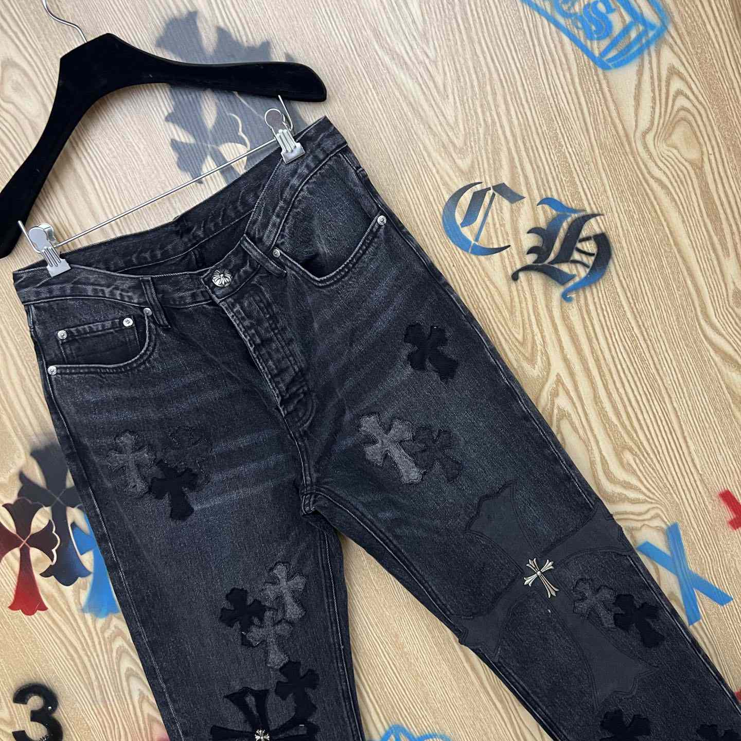 Chrome Hearts  Jeans  - DesignerGu