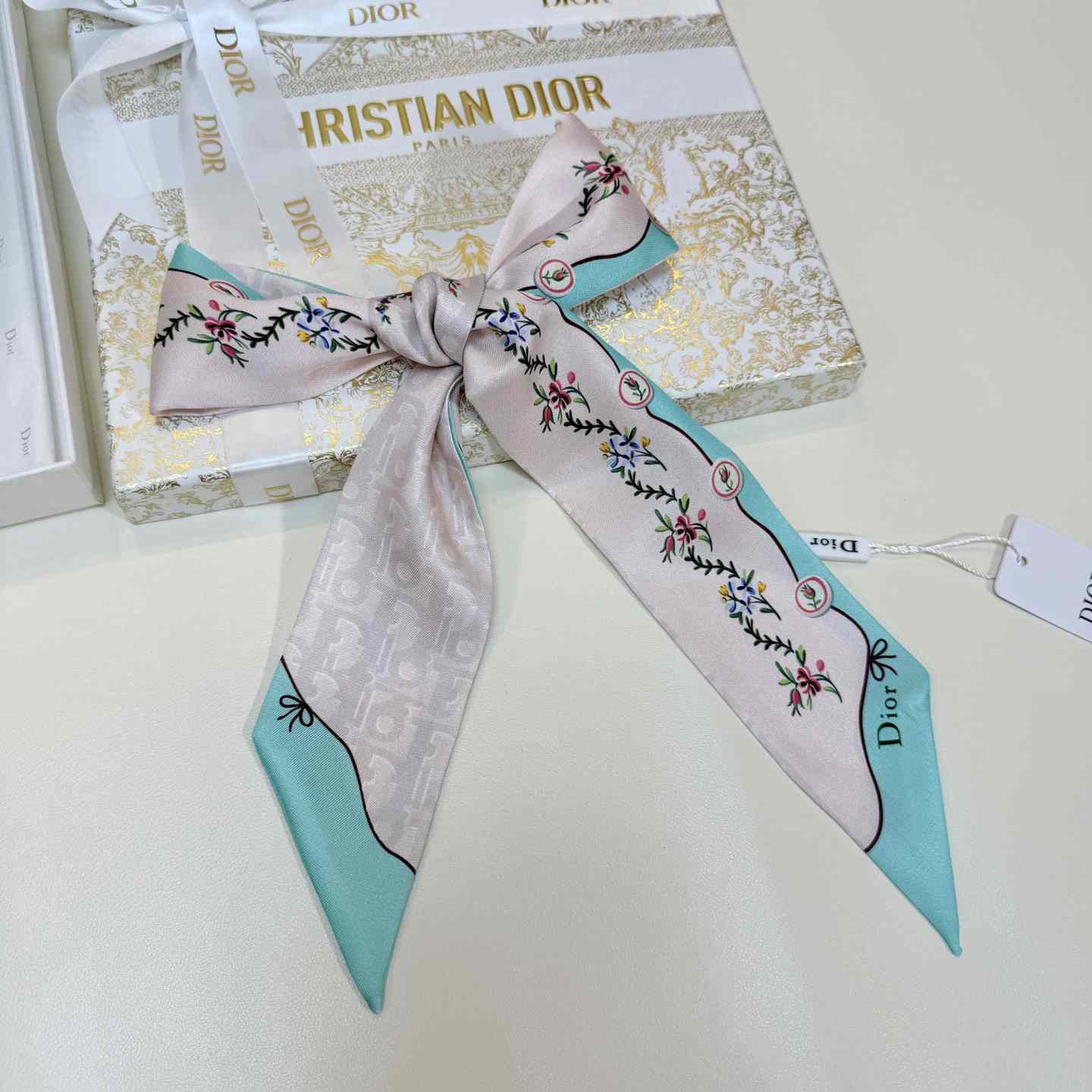 Dior Dioramour Revolution Flowers Mitzah Scarf - DesignerGu