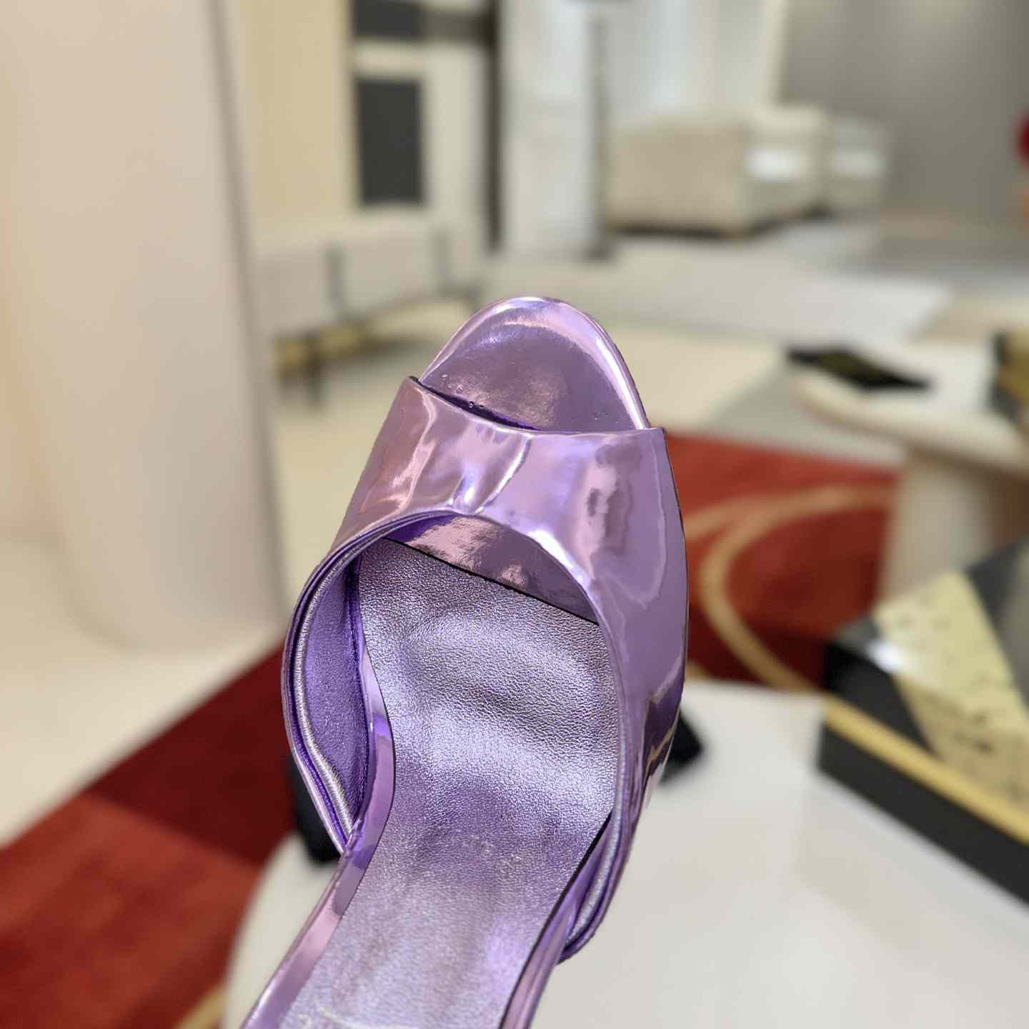 Christian Louboutin Me Dolly 100 mm Mules - DesignerGu