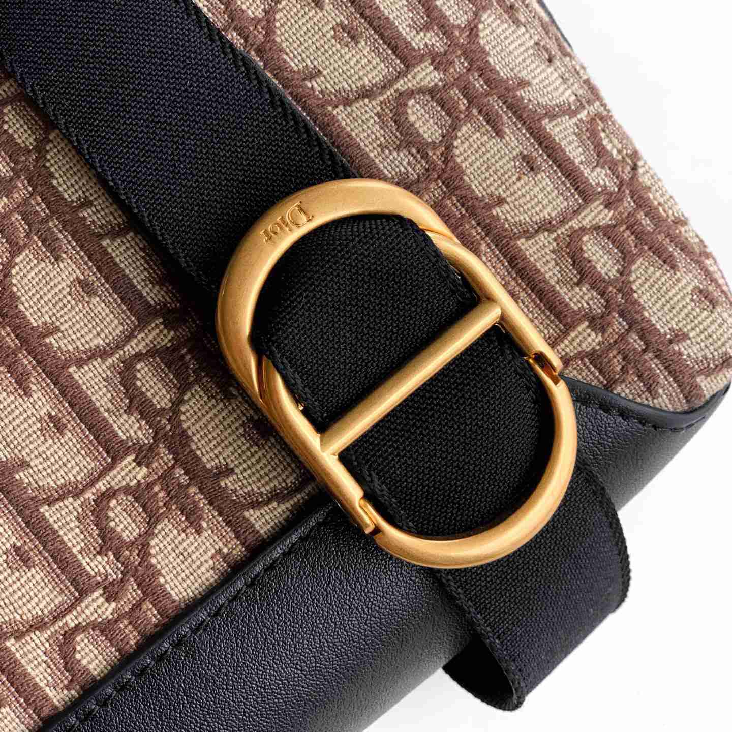 Dior Mini Dior Jett Messenger Bag With Flap - DesignerGu