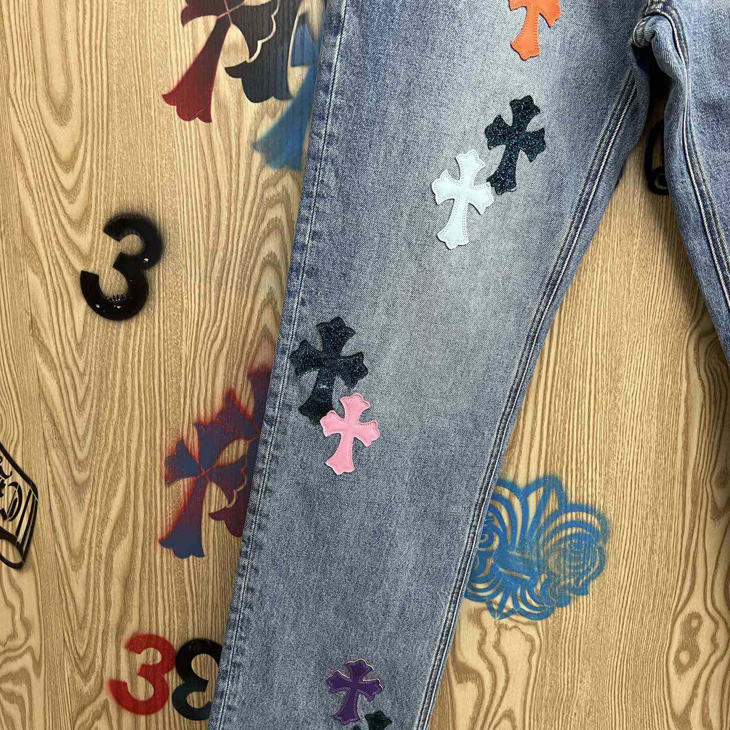 Chrome Hearts  Jeans  - DesignerGu