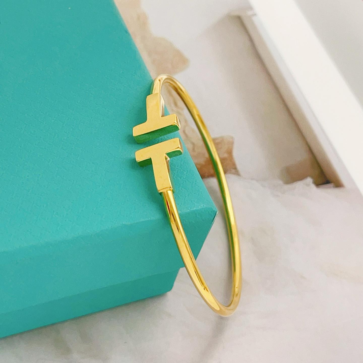 Tiffany Wire Bracelet In Yellow Gold - DesignerGu