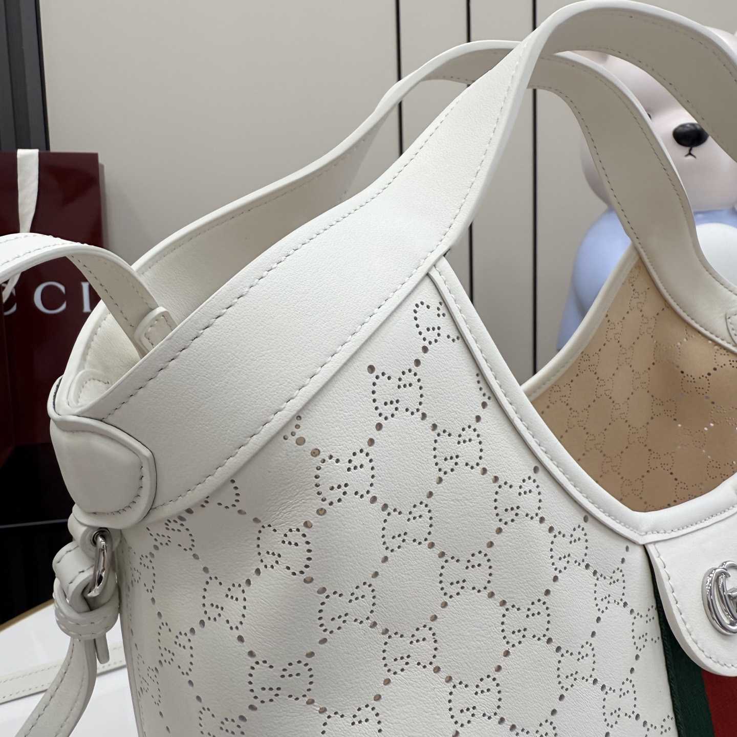 Gucci Giglio Small Tote Bag 860845 - DesignerGu