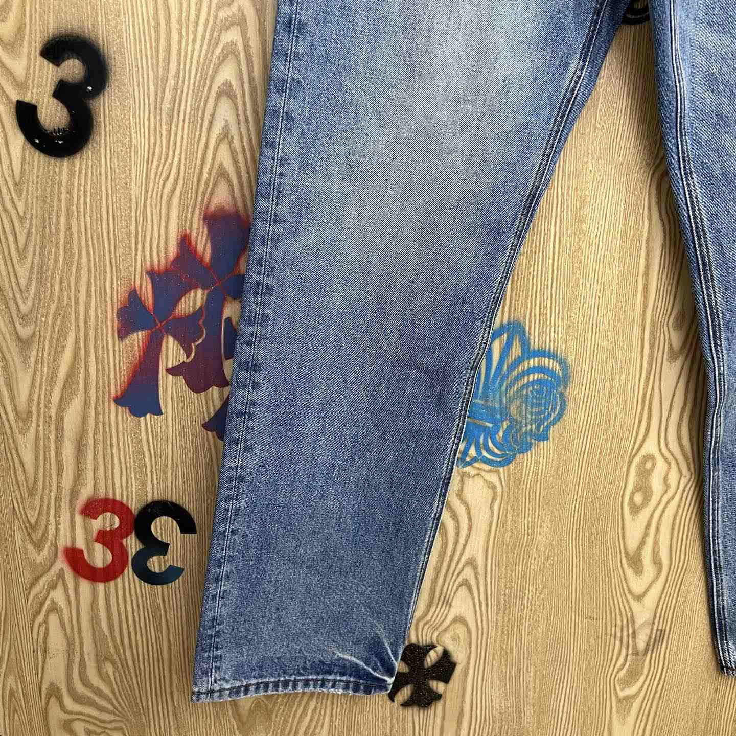 Chrome Hearts  Jeans  - DesignerGu