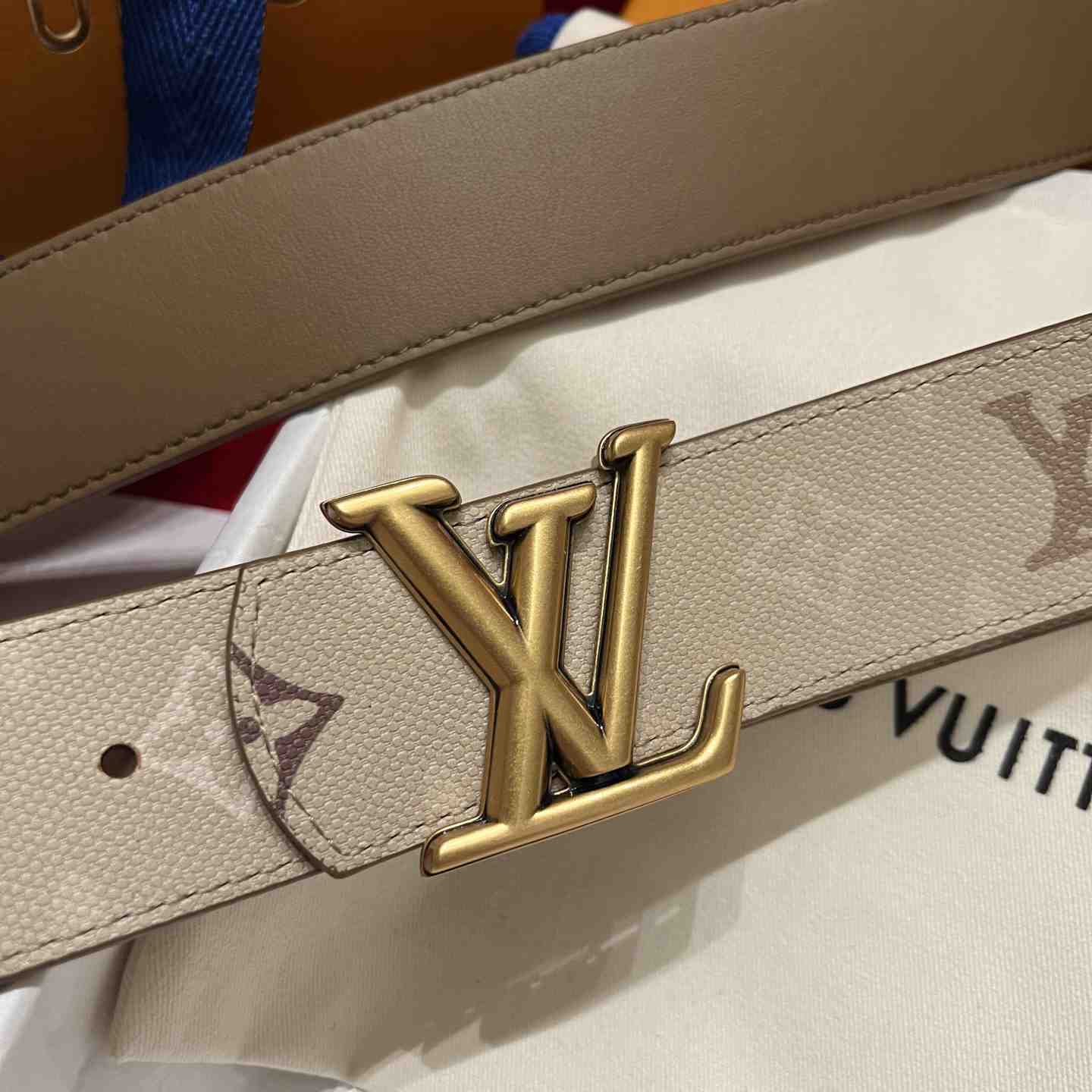 Louis Vuitton 40mm Reversible Belt - DesignerGu