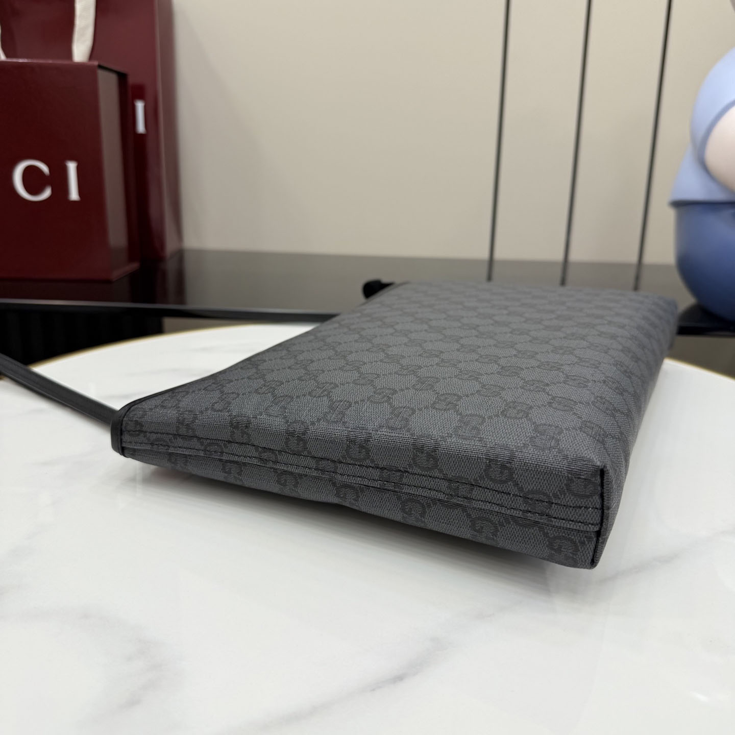 Gucci Essence Classic Medium Portfolio Case A006QO - DesignerGu