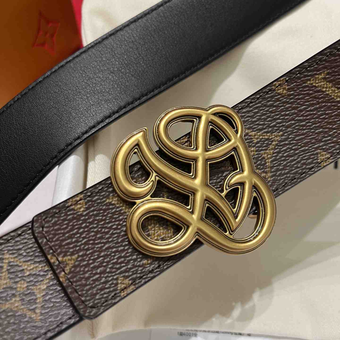 Louis Vuitton 35mm Belt - DesignerGu