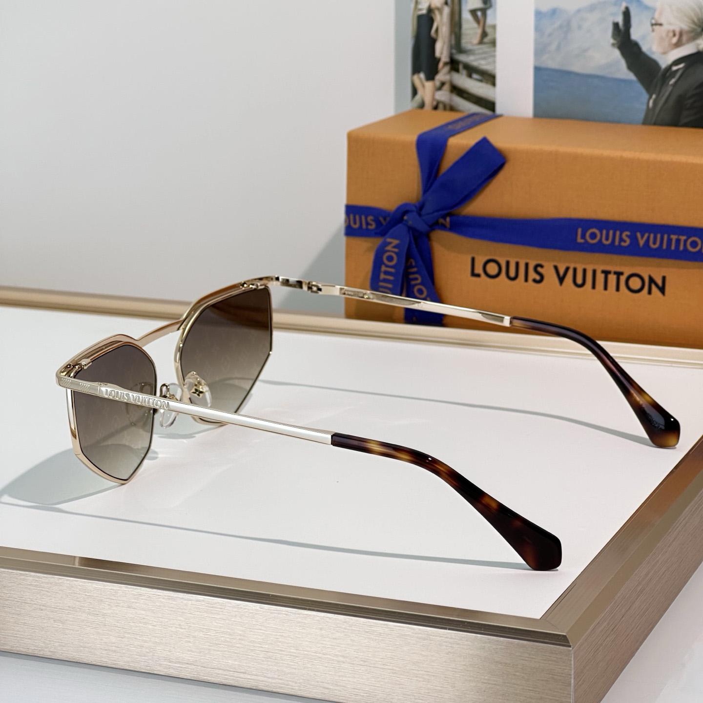 Louis Vuitton Z2786U Sunglasses   - DesignerGu