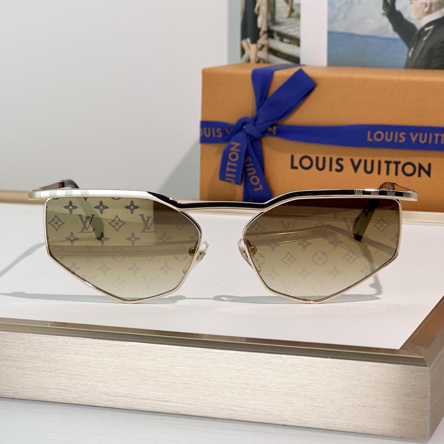 Louis Vuitton Z2786U Sunglasses   - DesignerGu