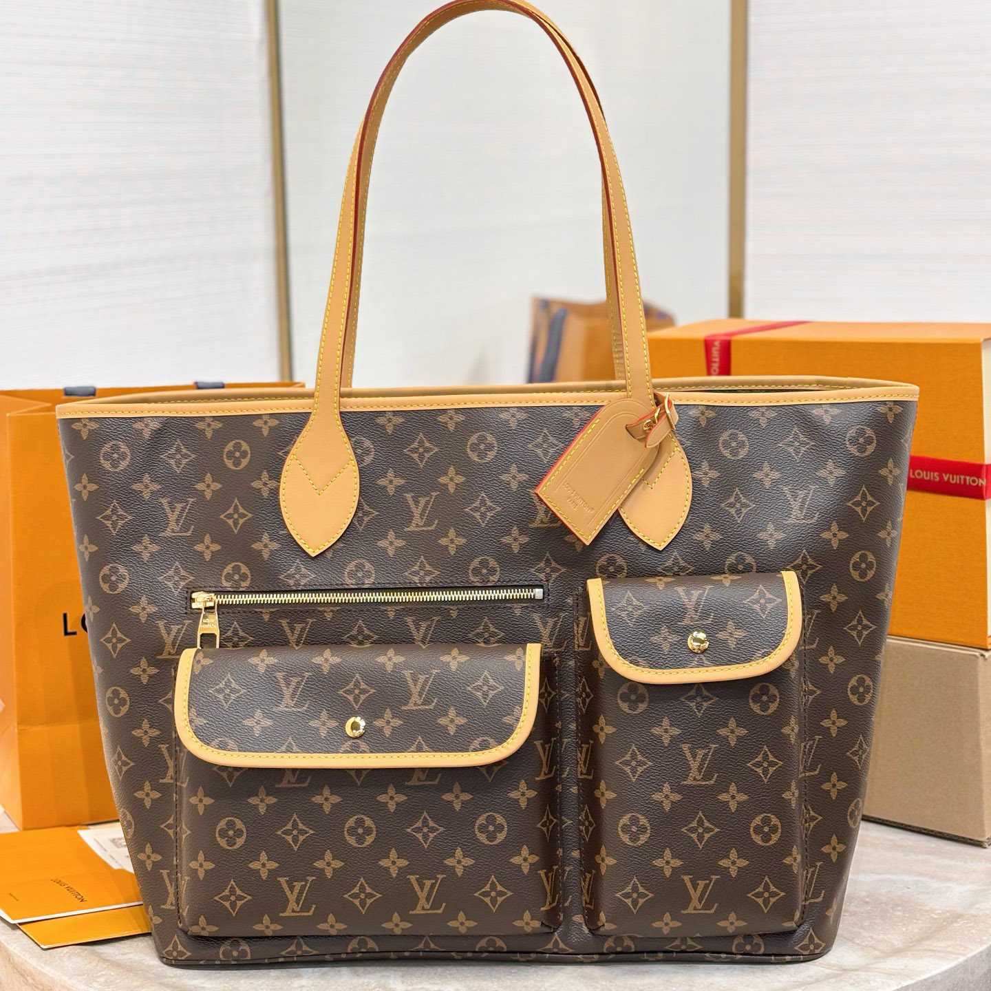Louis Vuitton Nevereverfull Cargo M2A617 - DesignerGu