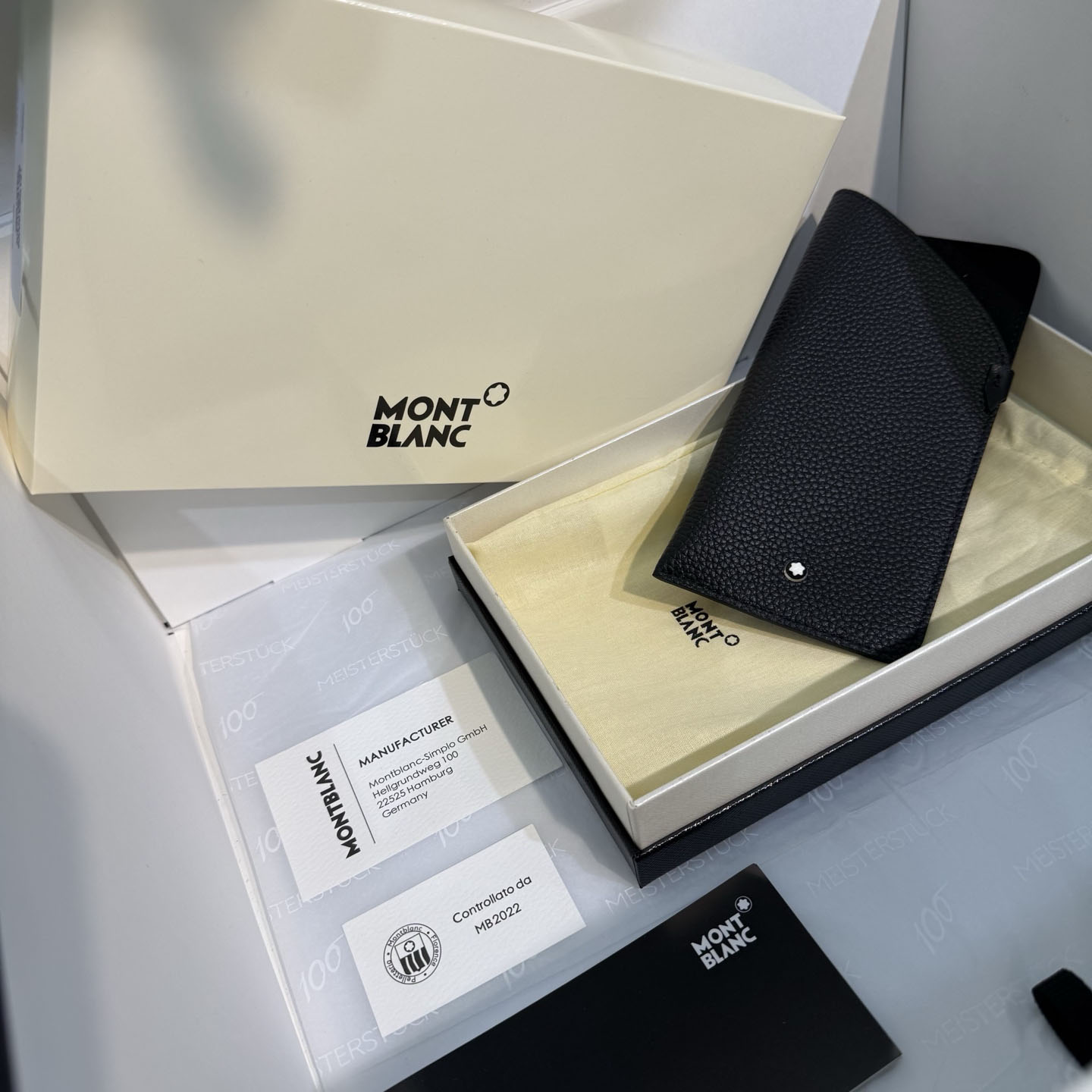 Montblanc Eyewear Pouch In Grain Leather - DesignerGu