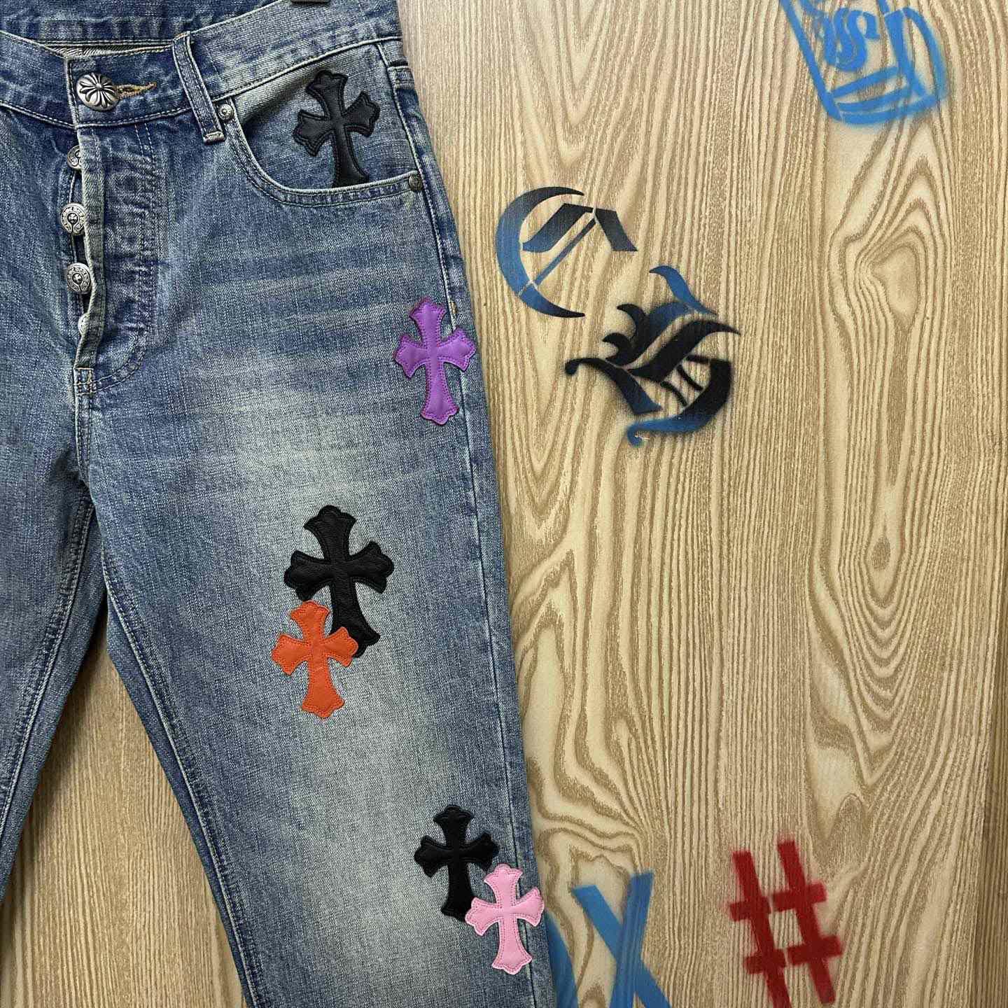 Chrome Hearts  Jeans  - DesignerGu