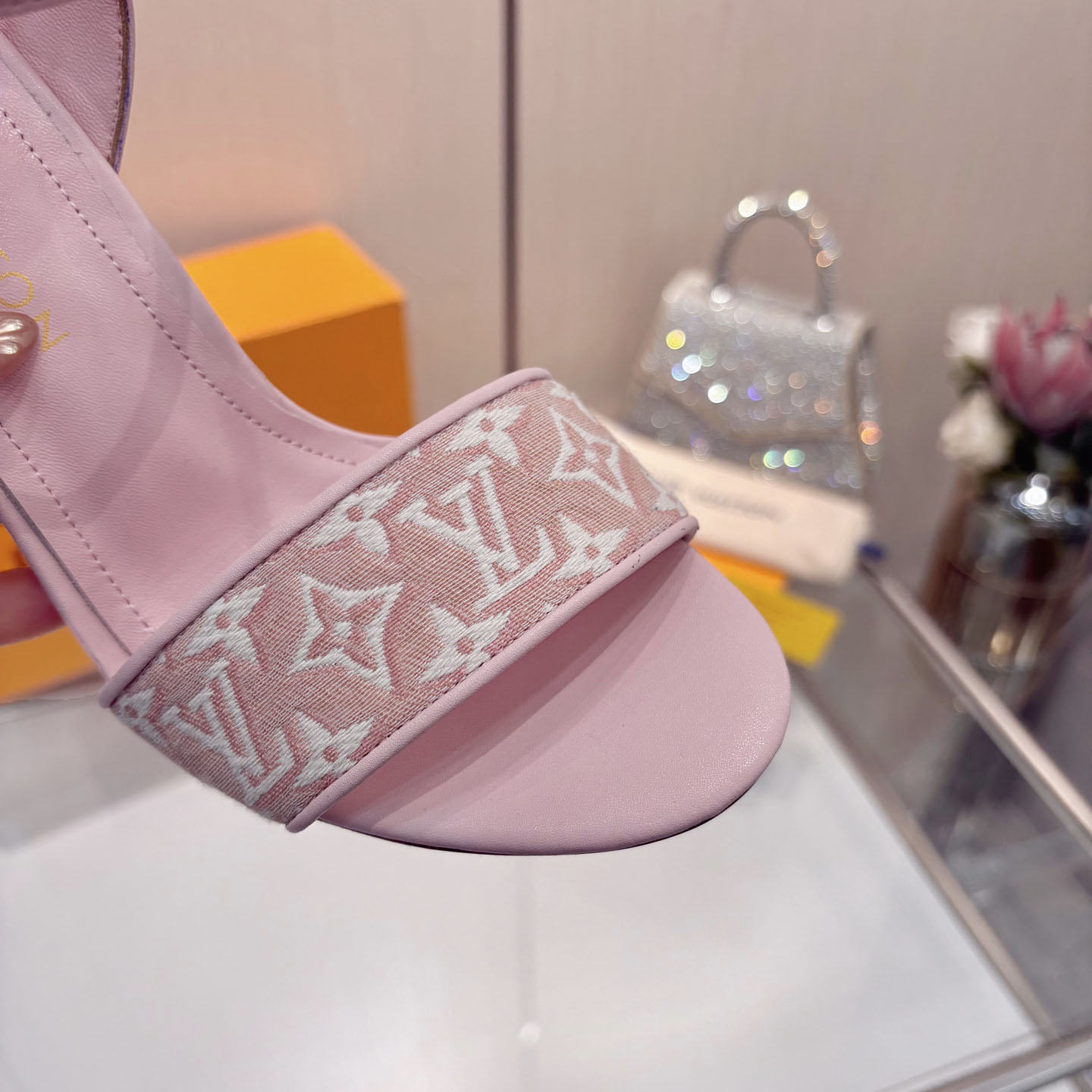 Louis Vuitton Silhouette Sandal  - DesignerGu