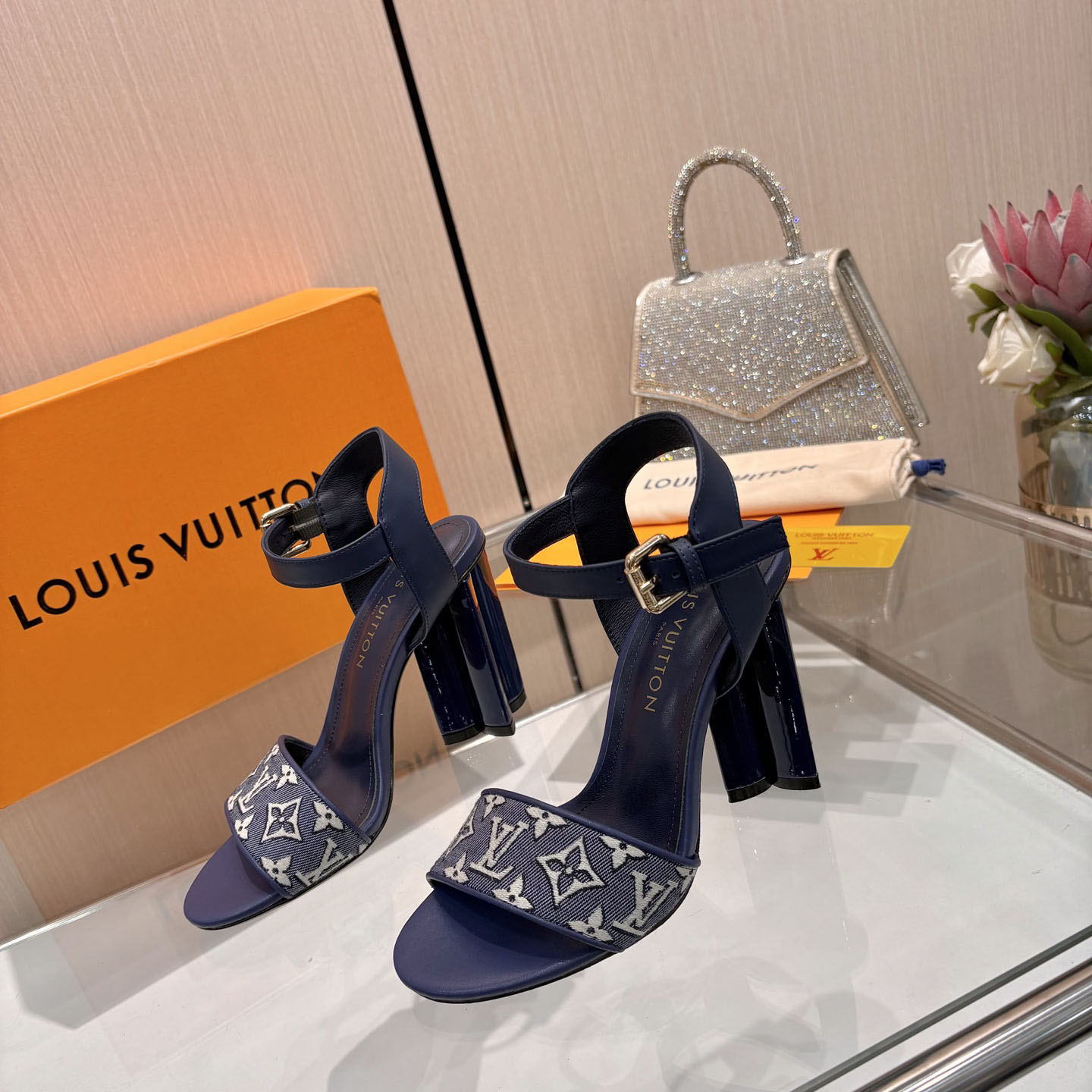 Louis Vuitton Silhouette Sandal  - DesignerGu