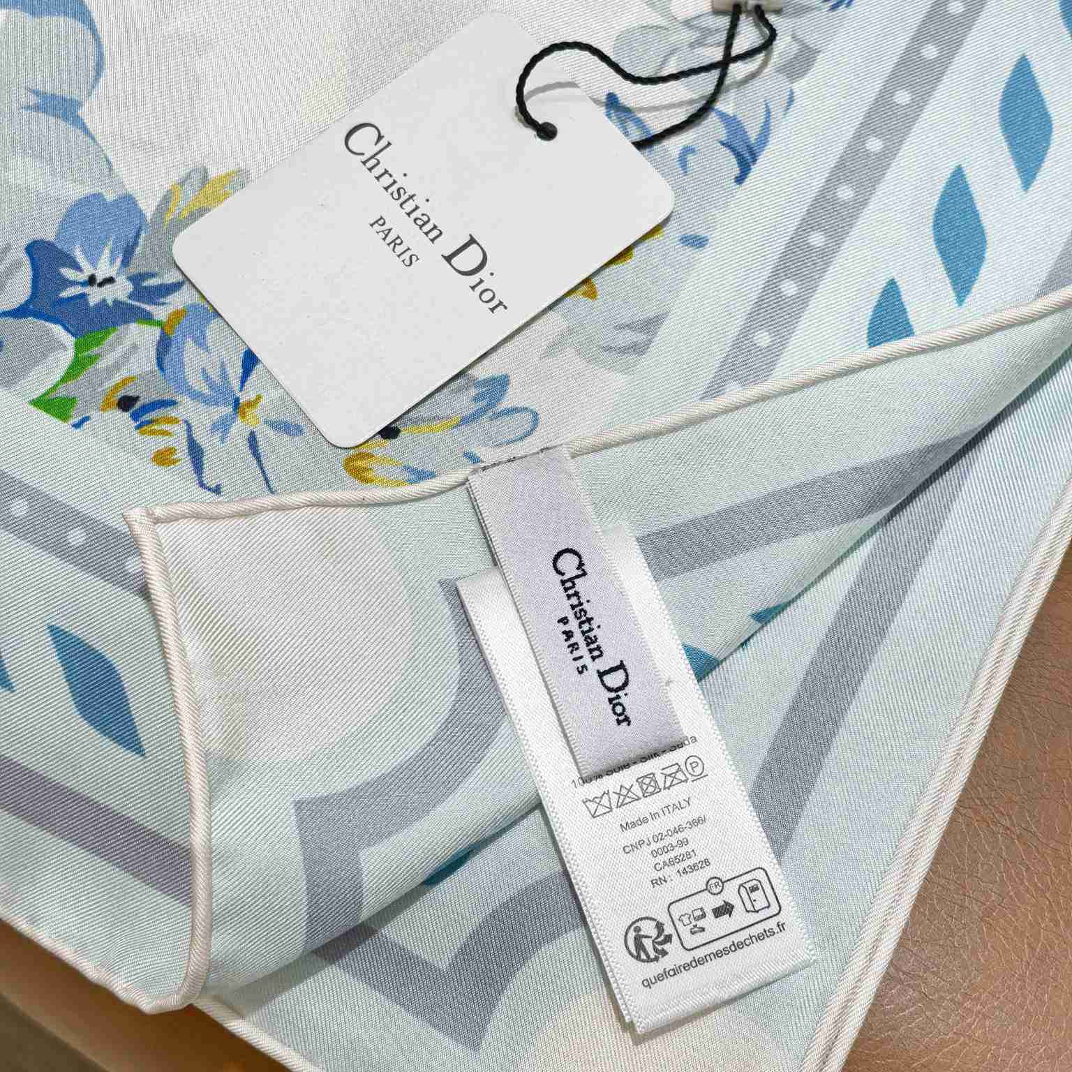 Dior Lilac Bouquet 90 Square Scarf - DesignerGu