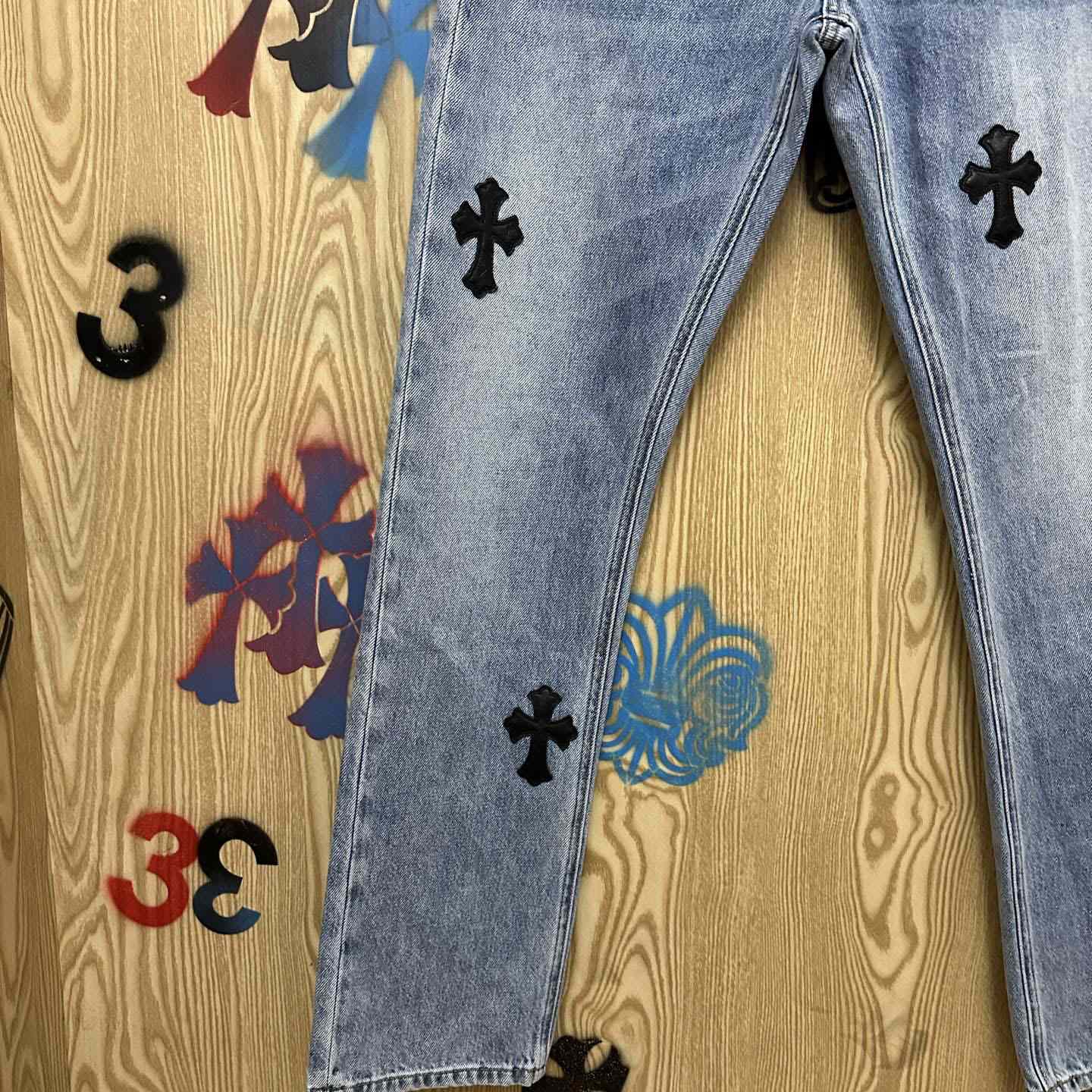 Chrome Hearts  Jeans  - DesignerGu