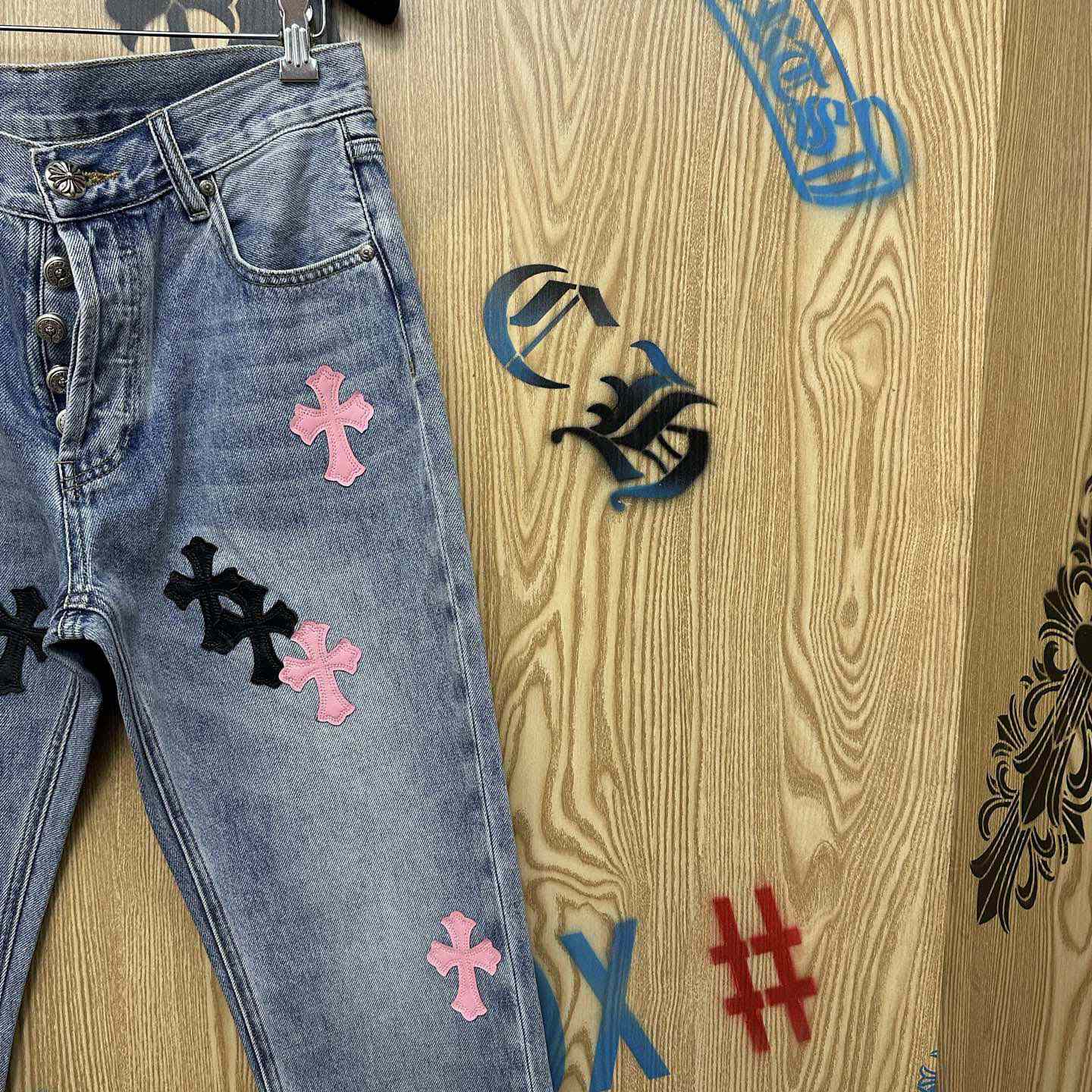 Chrome Hearts  Jeans  - DesignerGu