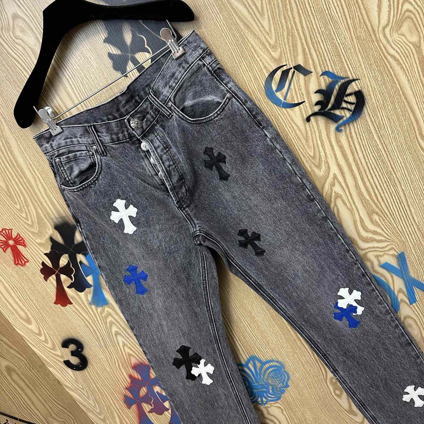 Chrome Hearts  Jeans  - DesignerGu